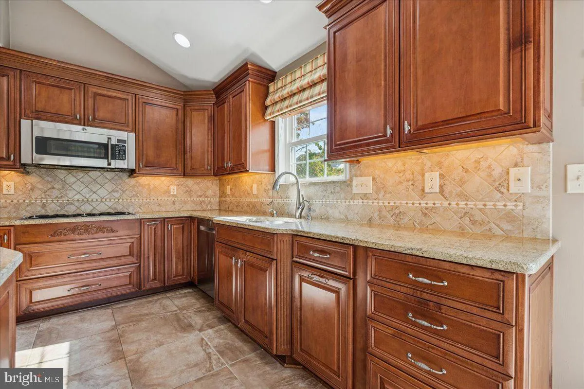 Lawrence Township, New Jersey 08648, United States, 4 Bedrooms Bedrooms, ,3 BathroomsBathrooms,Residential,Contingent,217790