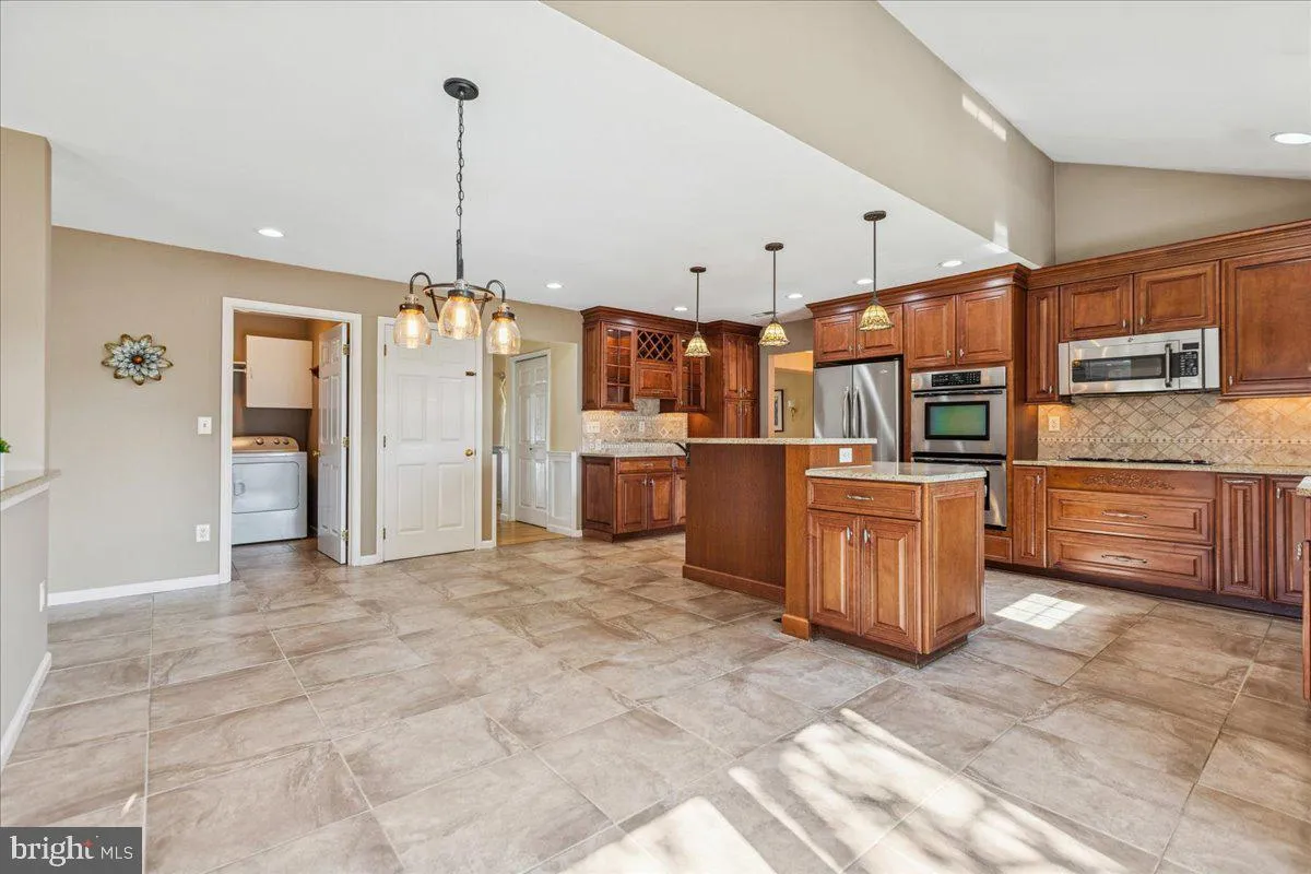 Lawrence Township, New Jersey 08648, United States, 4 Bedrooms Bedrooms, ,3 BathroomsBathrooms,Residential,Contingent,217790