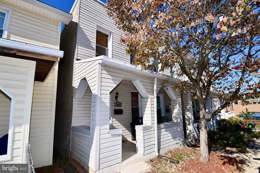 New Reduce Rate!  Move in ready charming turn of the century cozy townhome with some modern updates.  Spacious kitchen with connecting dining room with arched entryway.  Great location!  Conveniently located close to many amenities, shopping, dining and more.  Located on a serene private street with limited traffic.  Nice small backyard with a private deck and a sliver of grass for easy care.  Schedule a tour with your agent today!  Make this your home tomorrow.