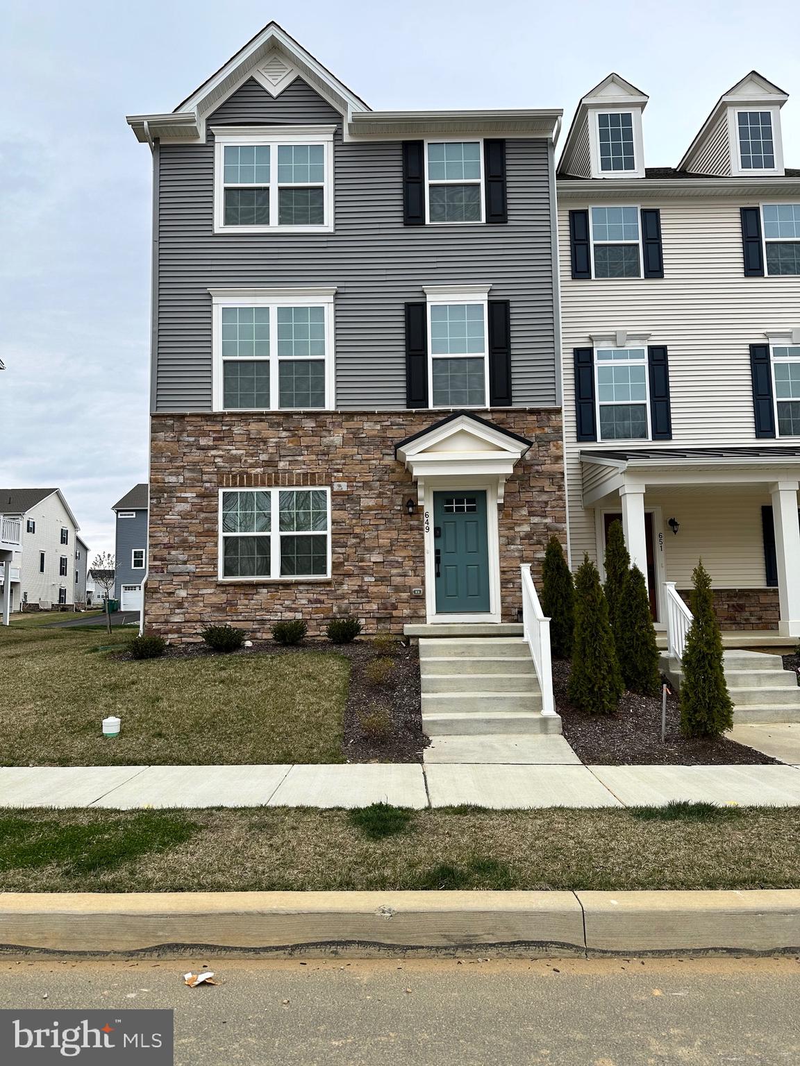 BRIGHTON VILLAGE - Residential