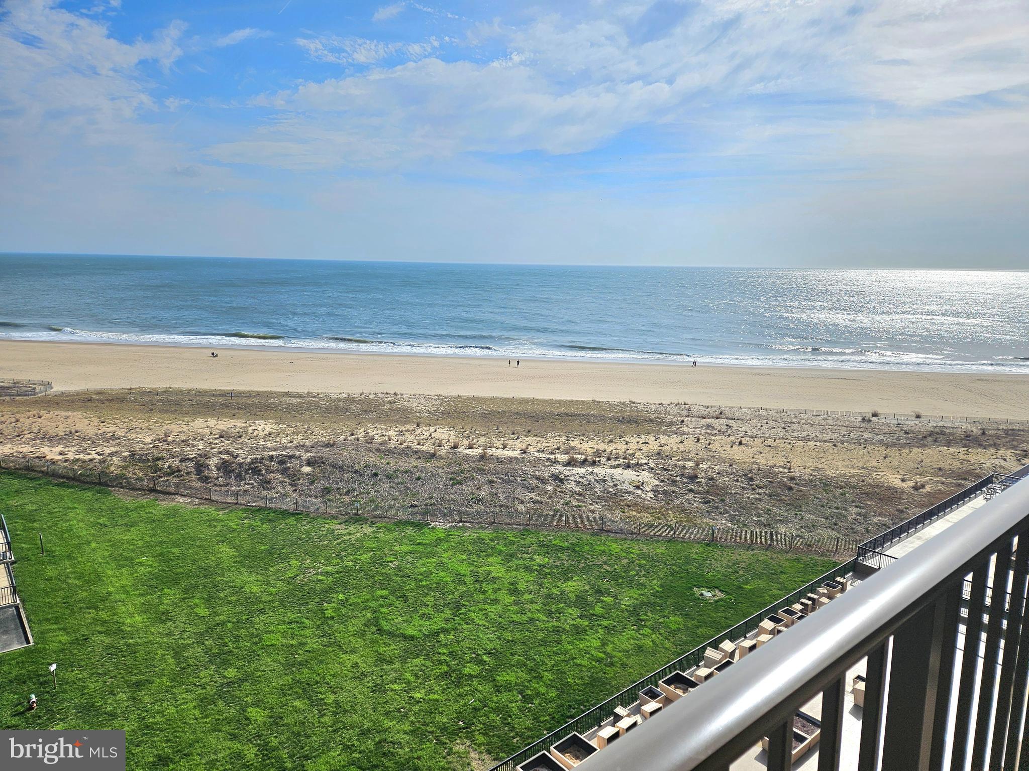 SEA COLONY EAST - Residential