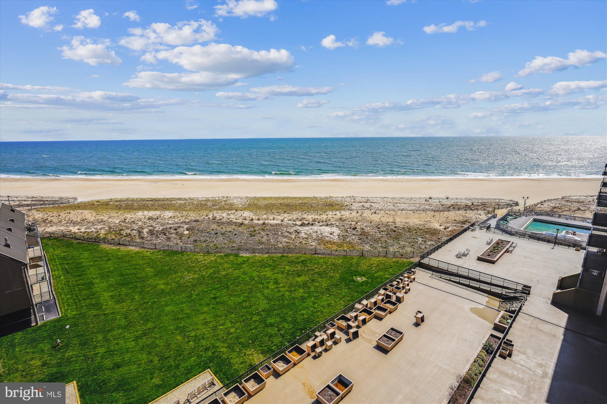 SEA COLONY EAST - Residential