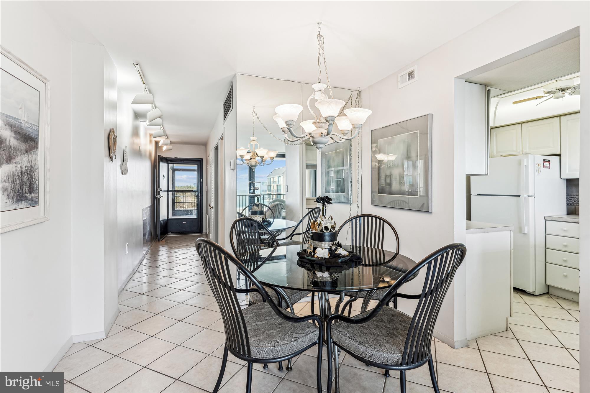 SEA COLONY EAST - Residential