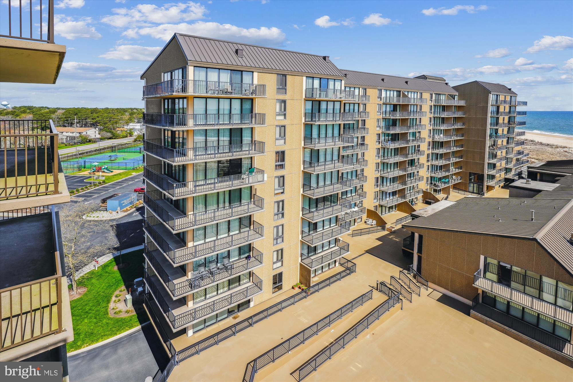 SEA COLONY EAST - Residential