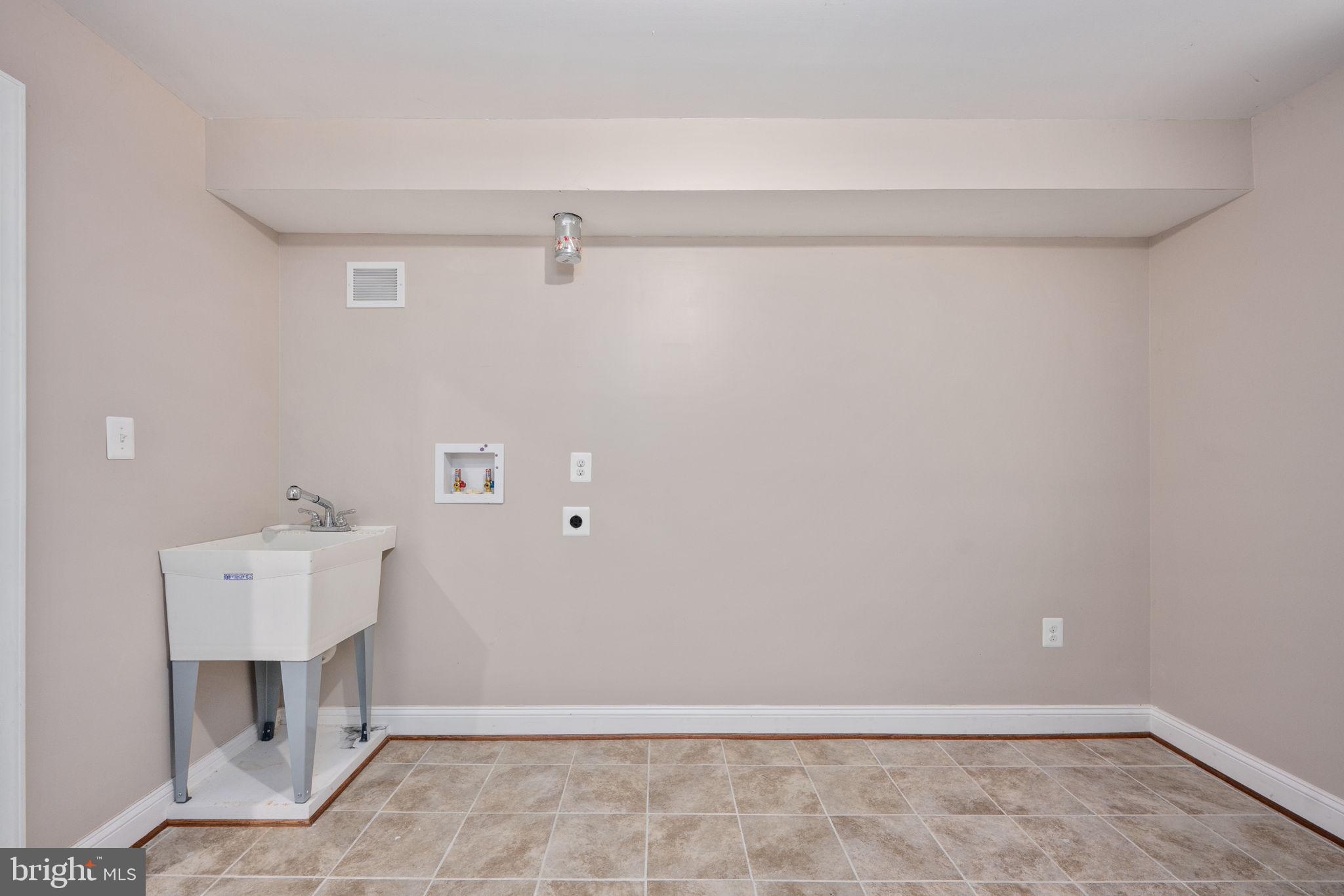 SMITH LAKE ESTATES - Residential