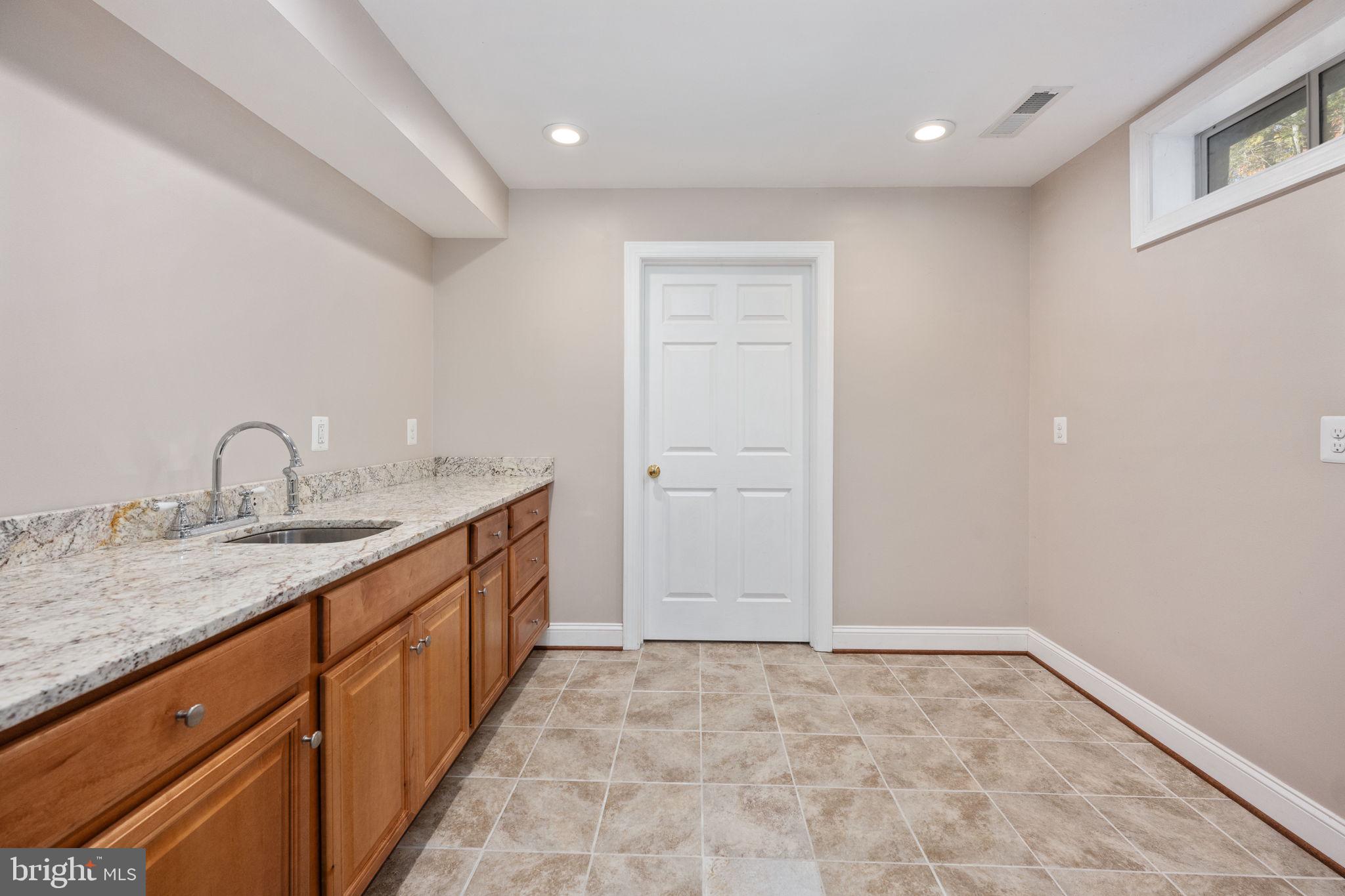 SMITH LAKE ESTATES - Residential