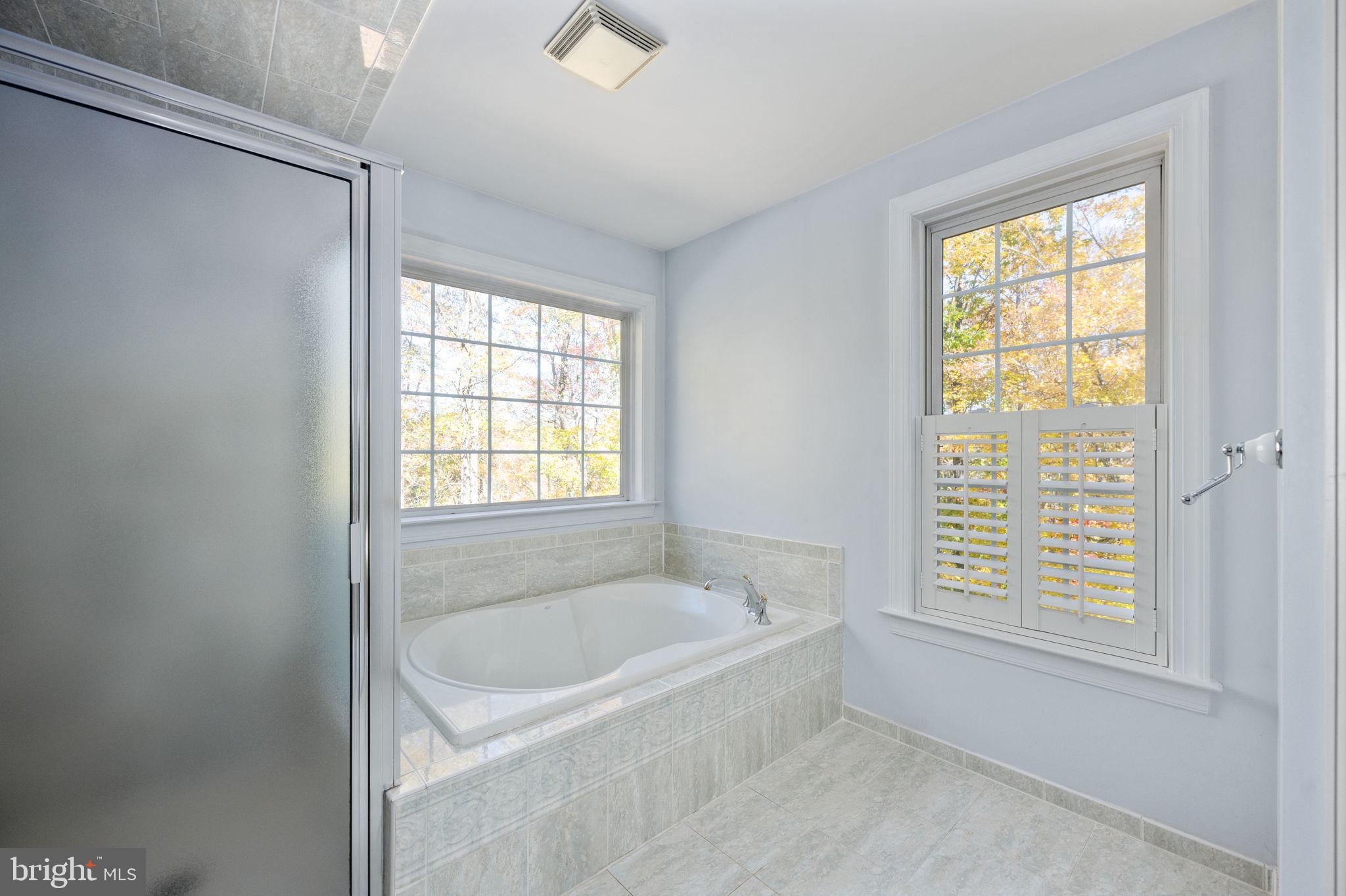 SMITH LAKE ESTATES - Residential