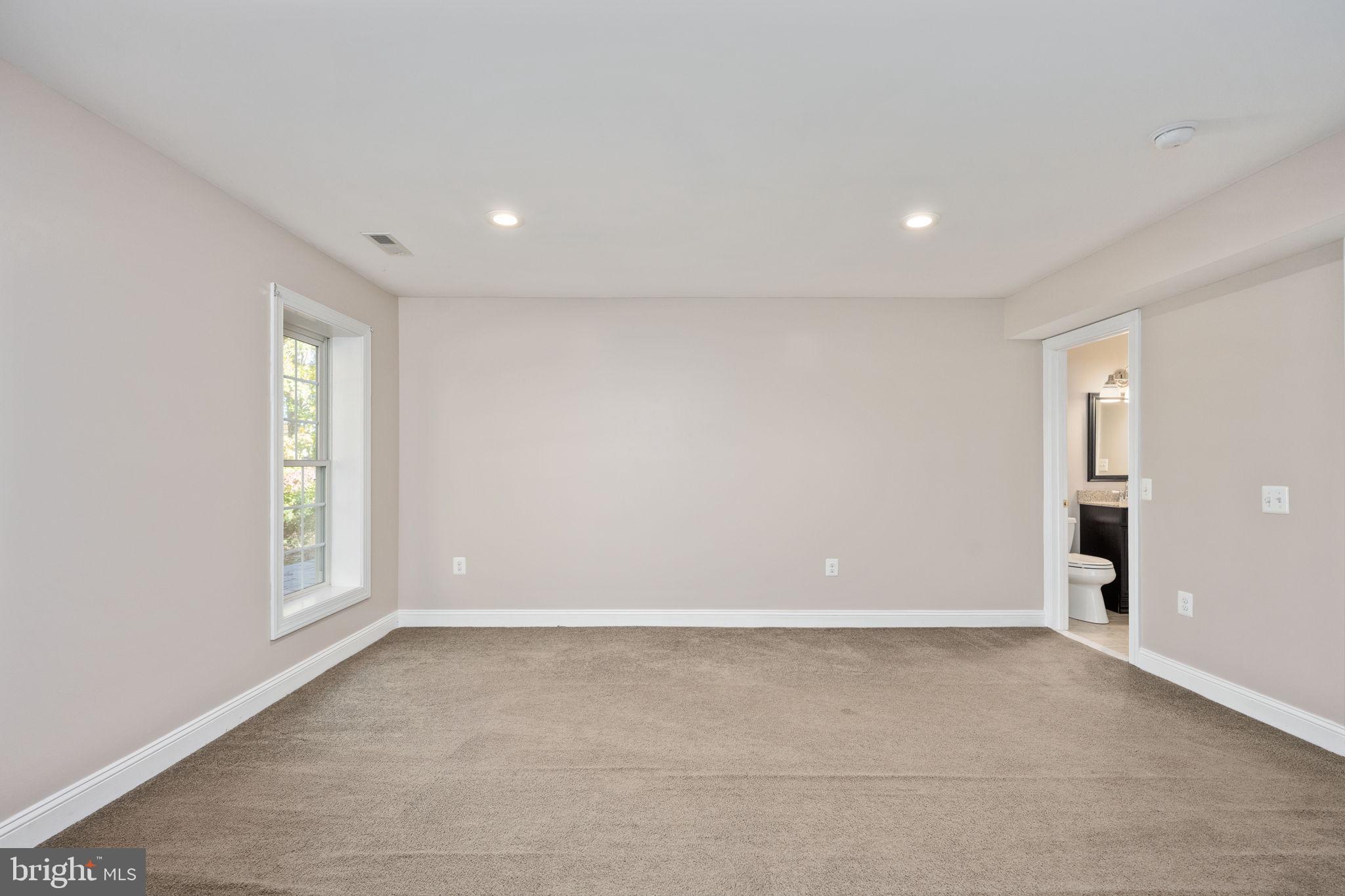 SMITH LAKE ESTATES - Residential