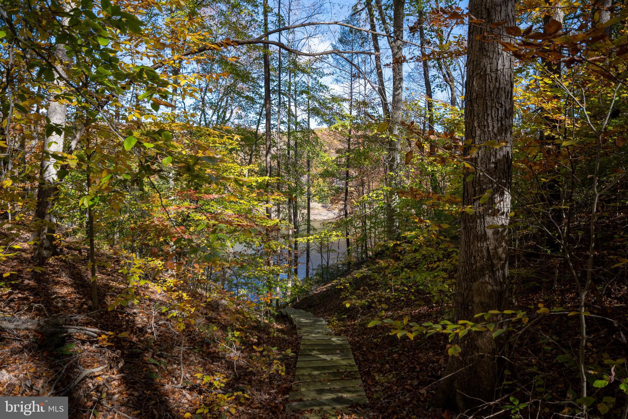 SMITH LAKE ESTATES - Residential