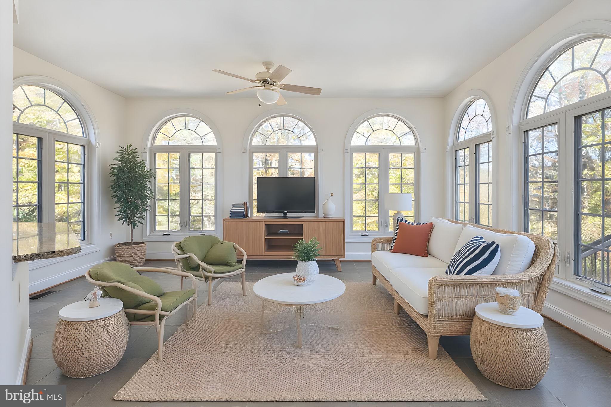 SMITH LAKE ESTATES - Residential