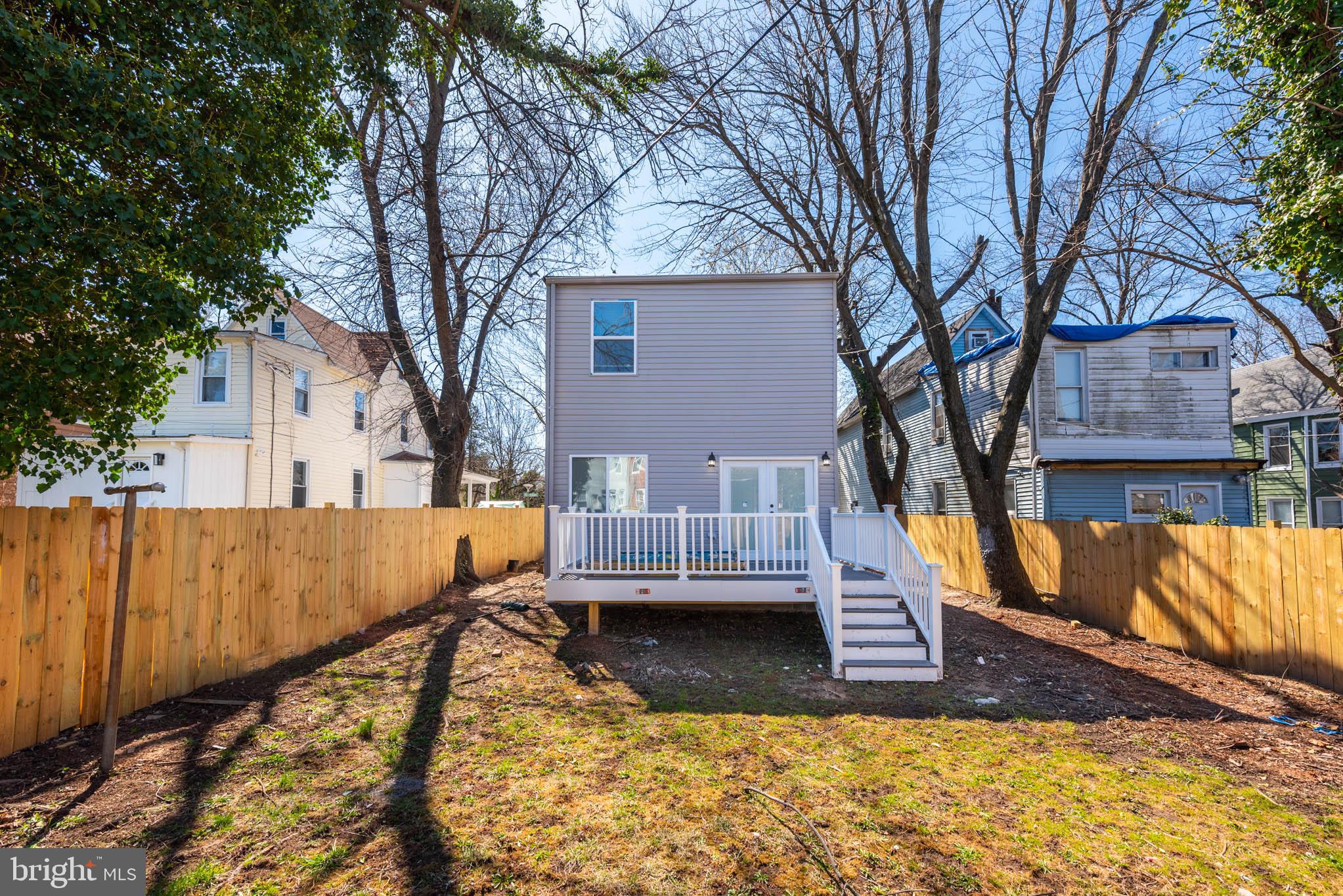 PEN LUCY - Residential