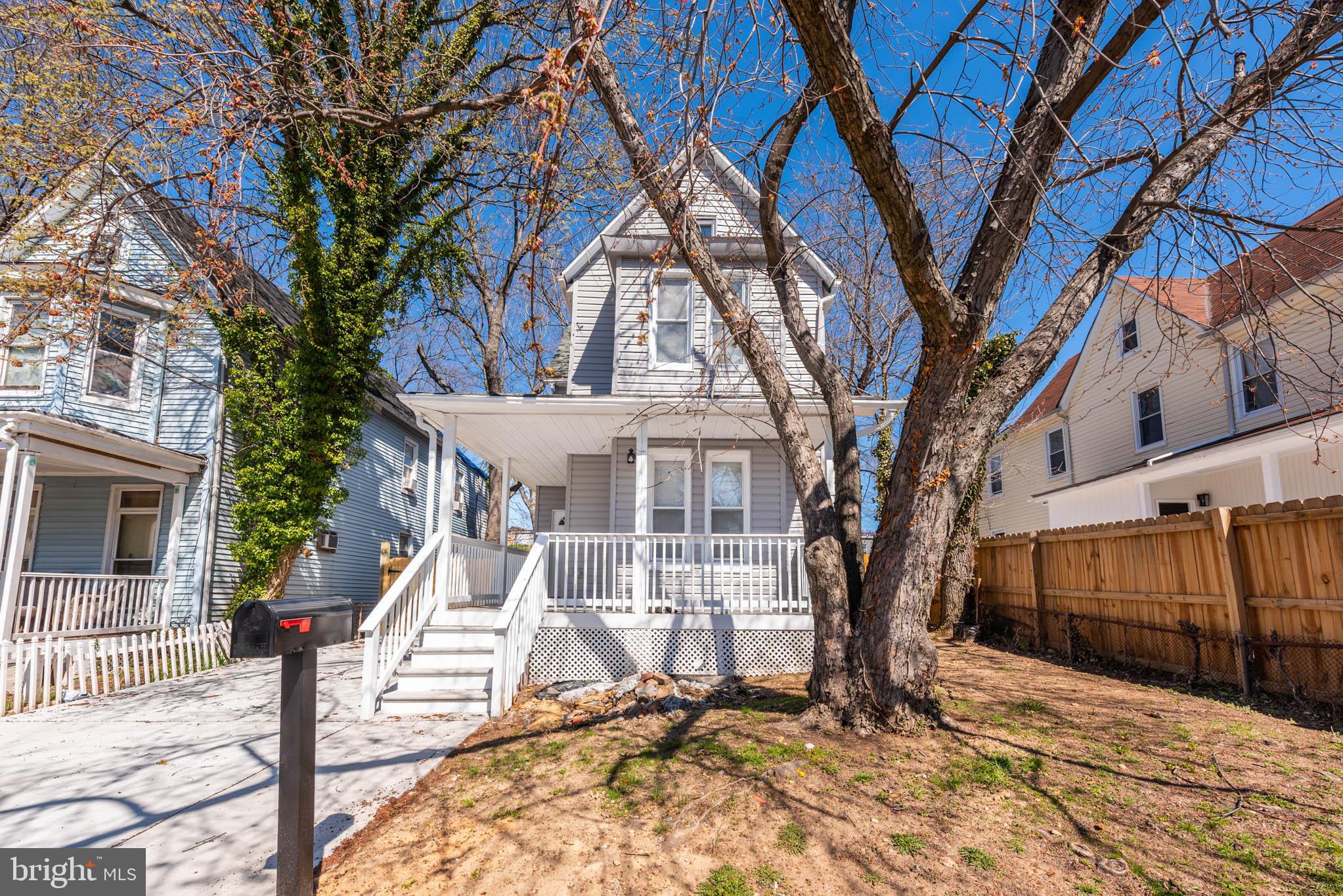 PEN LUCY - Residential