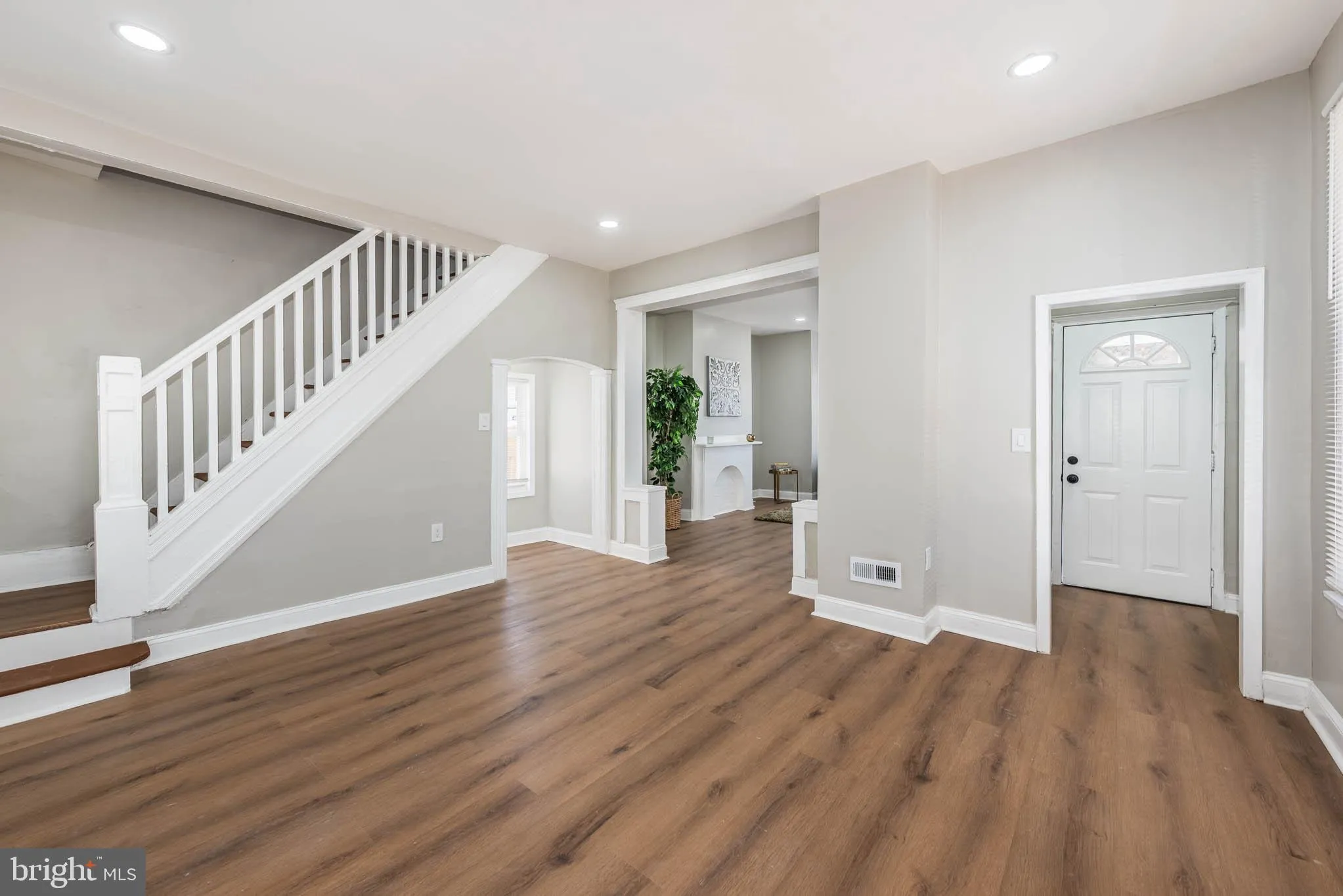 Baltimore, Maryland 21218, United States, 5 Bedrooms Bedrooms, ,4 BathroomsBathrooms,Residential,Active,97385