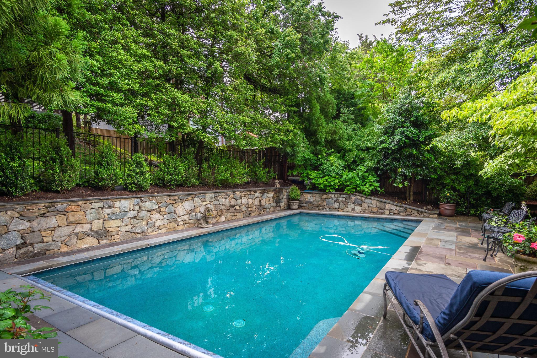 BERKLEY - Residential