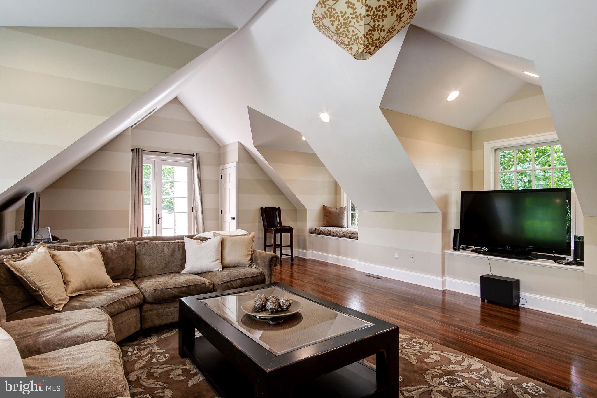 BERKLEY - Residential