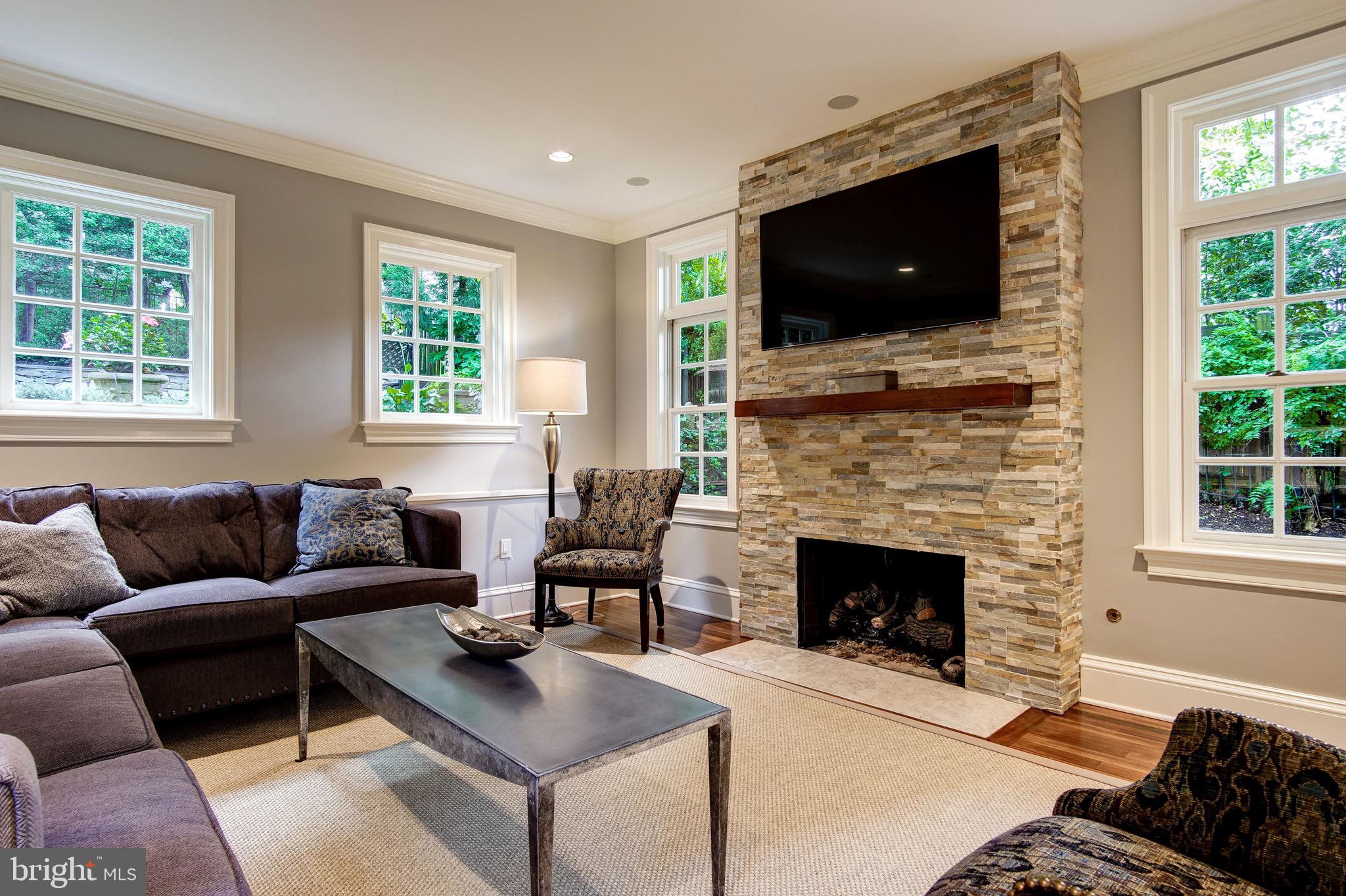 BERKLEY - Residential