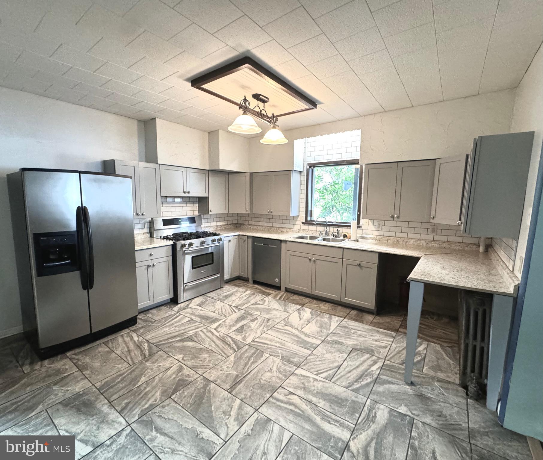 NORTH END - Residential