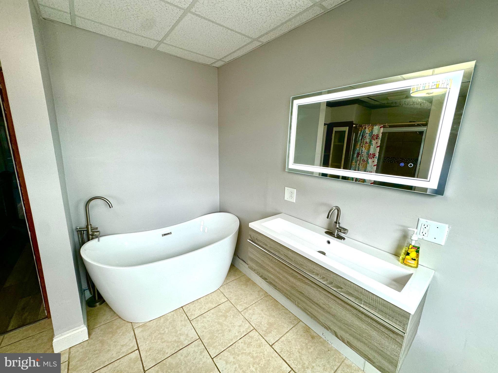 NORTH END - Residential