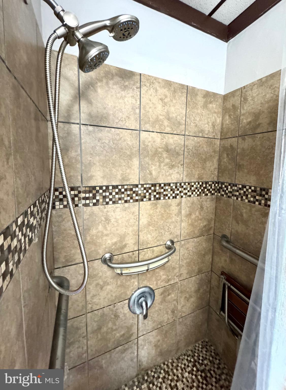 NORTH END - Residential