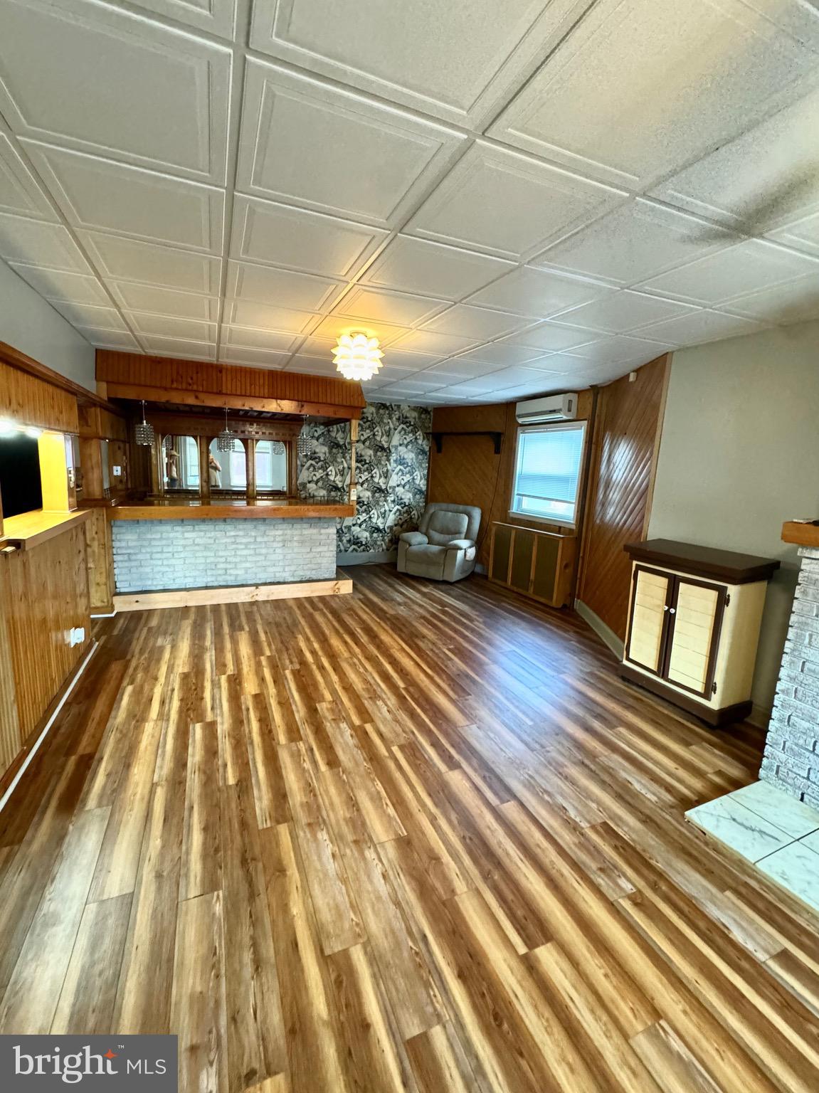 NORTH END - Residential