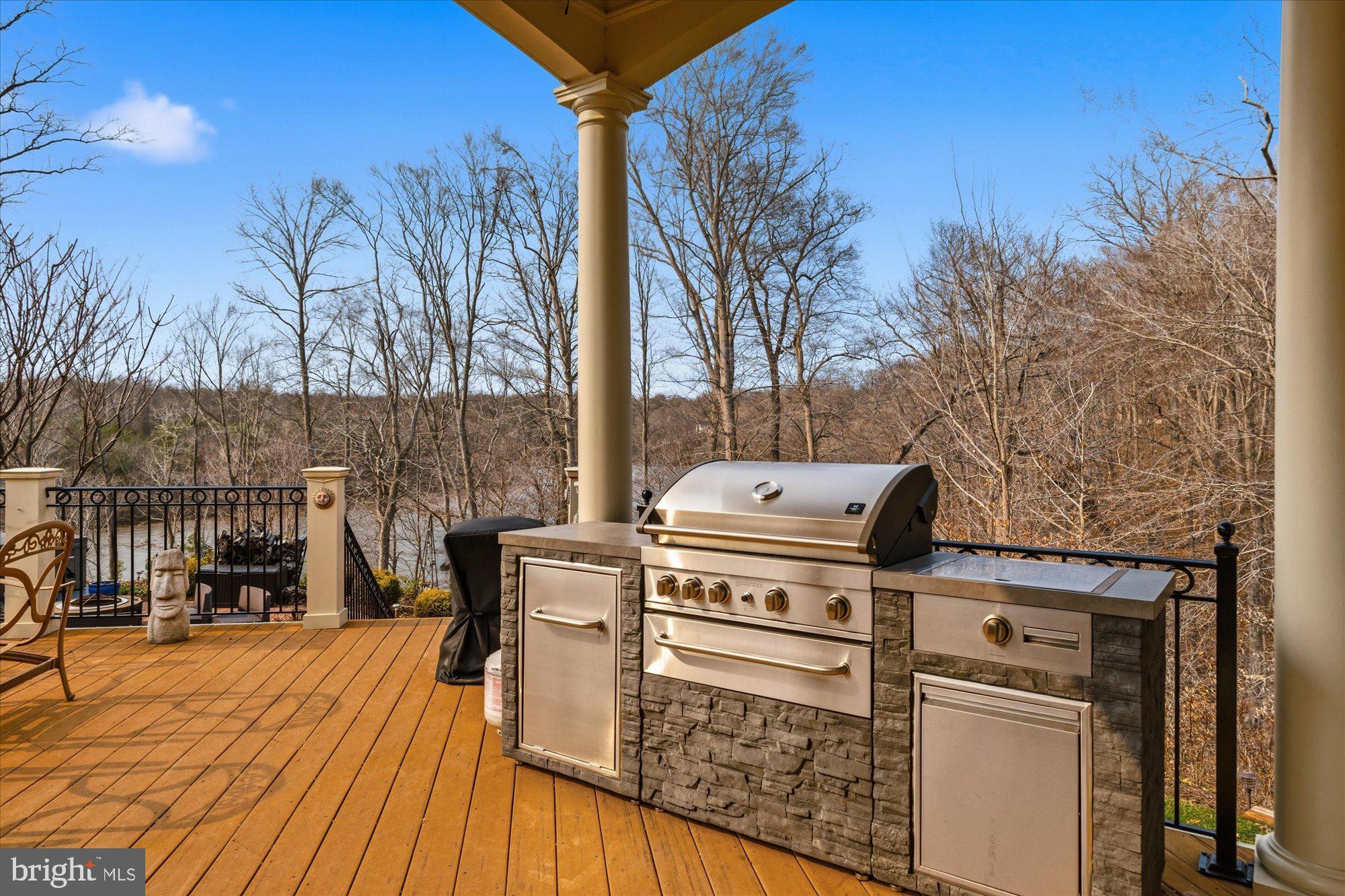 WATERVIEW PLANTATION - Residential