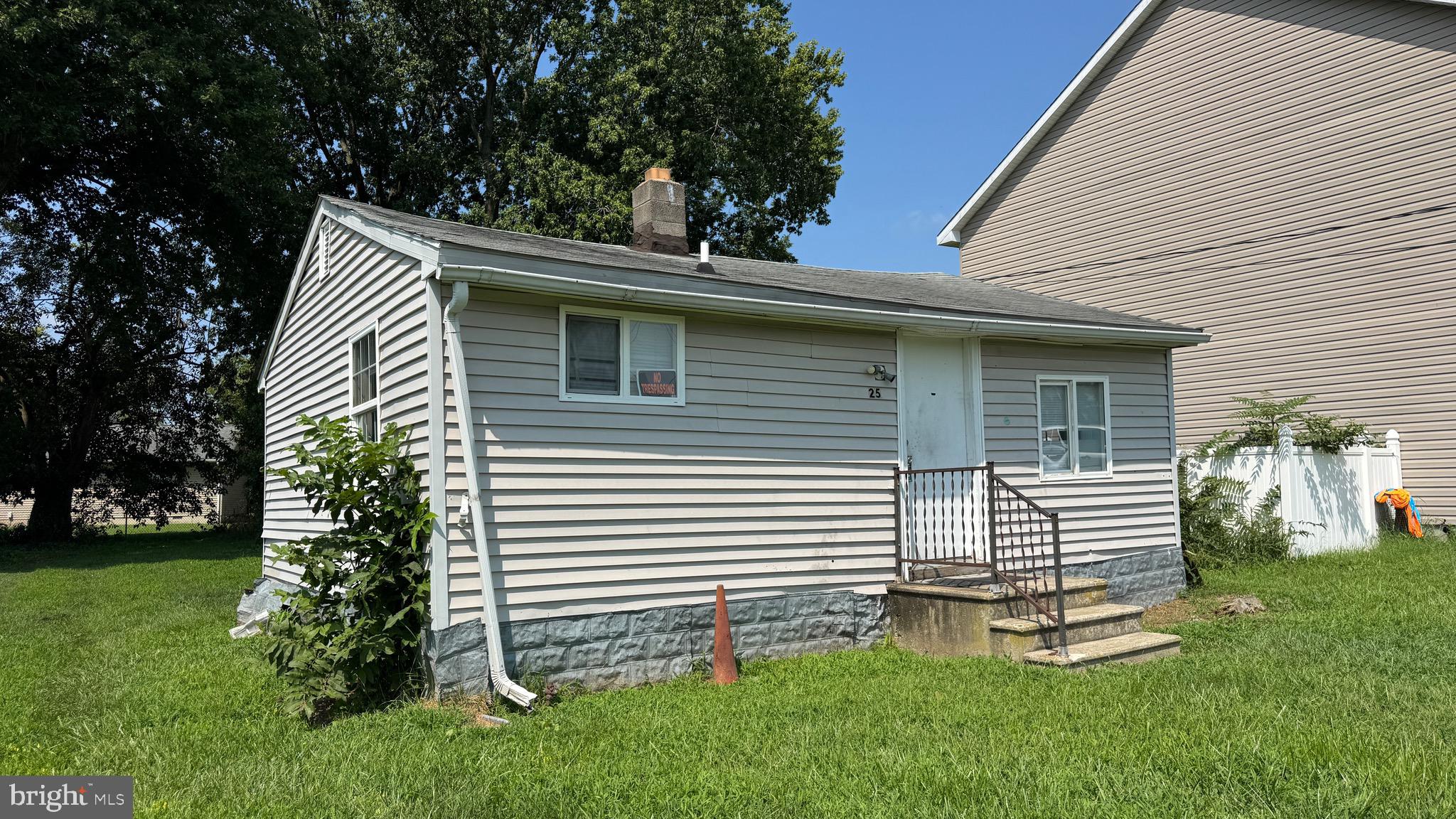 25 REED STREET