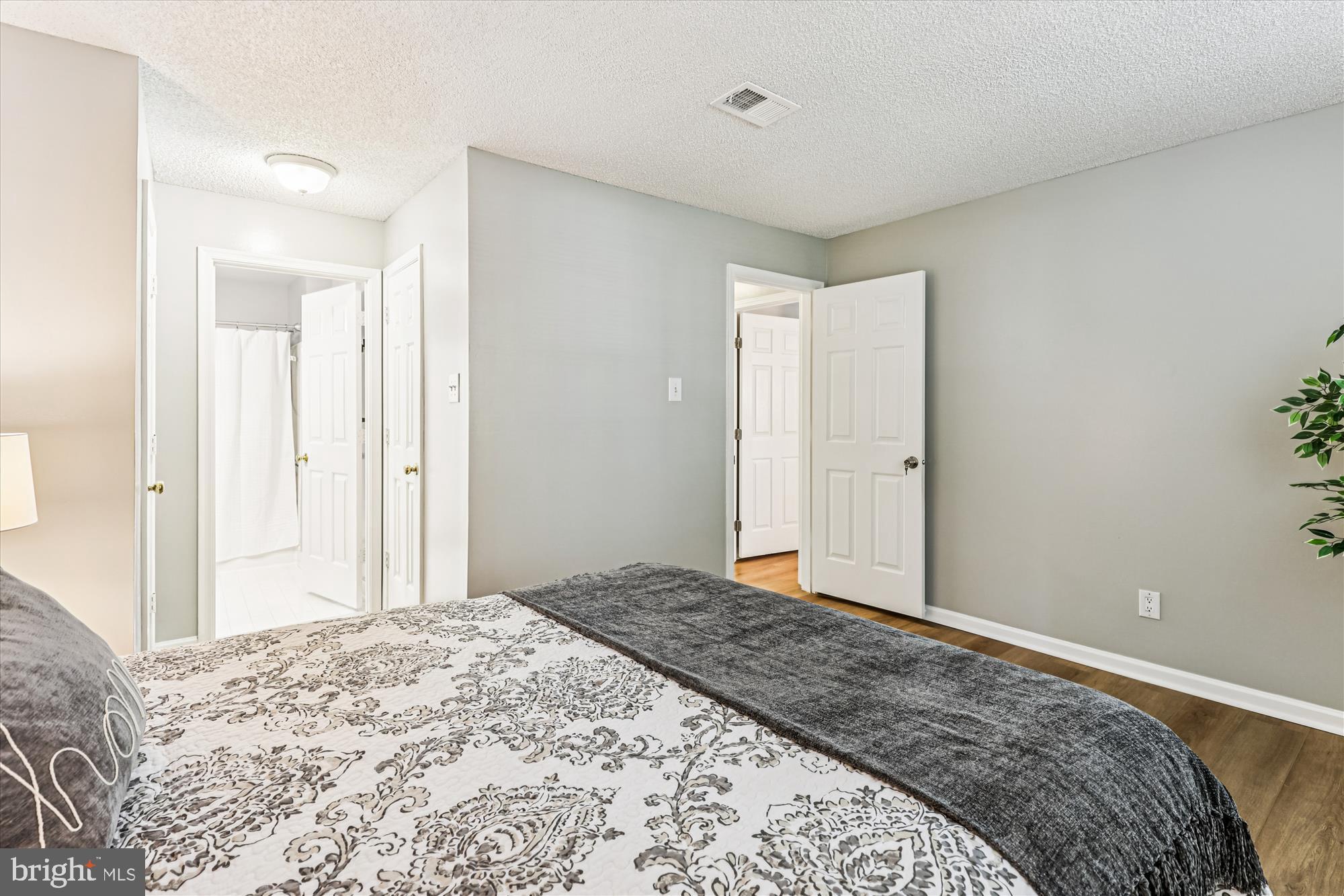 HEIGHTS AT PENDERBROOK - Residential