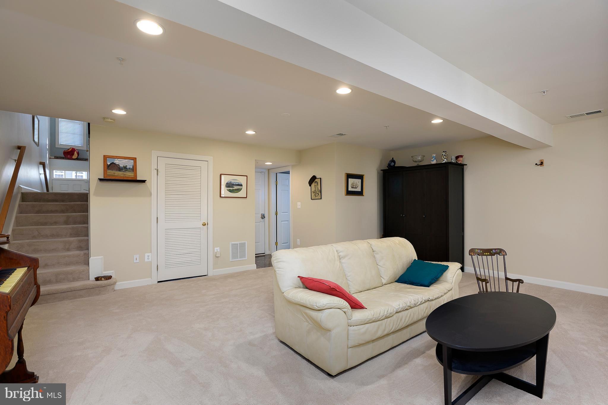 VILLAGES OF DORCHESTER - Residential