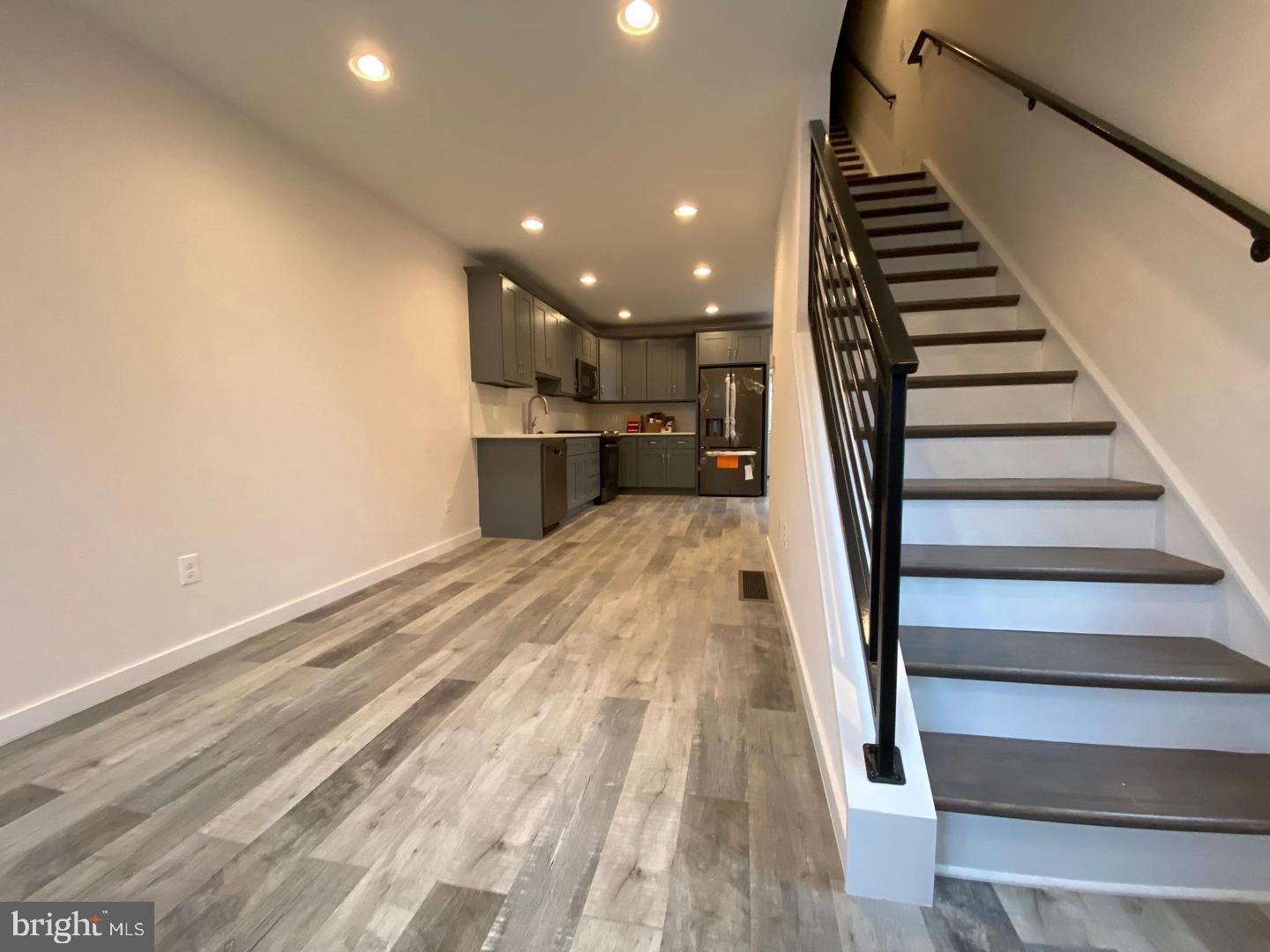 2609 ALMOND STREET