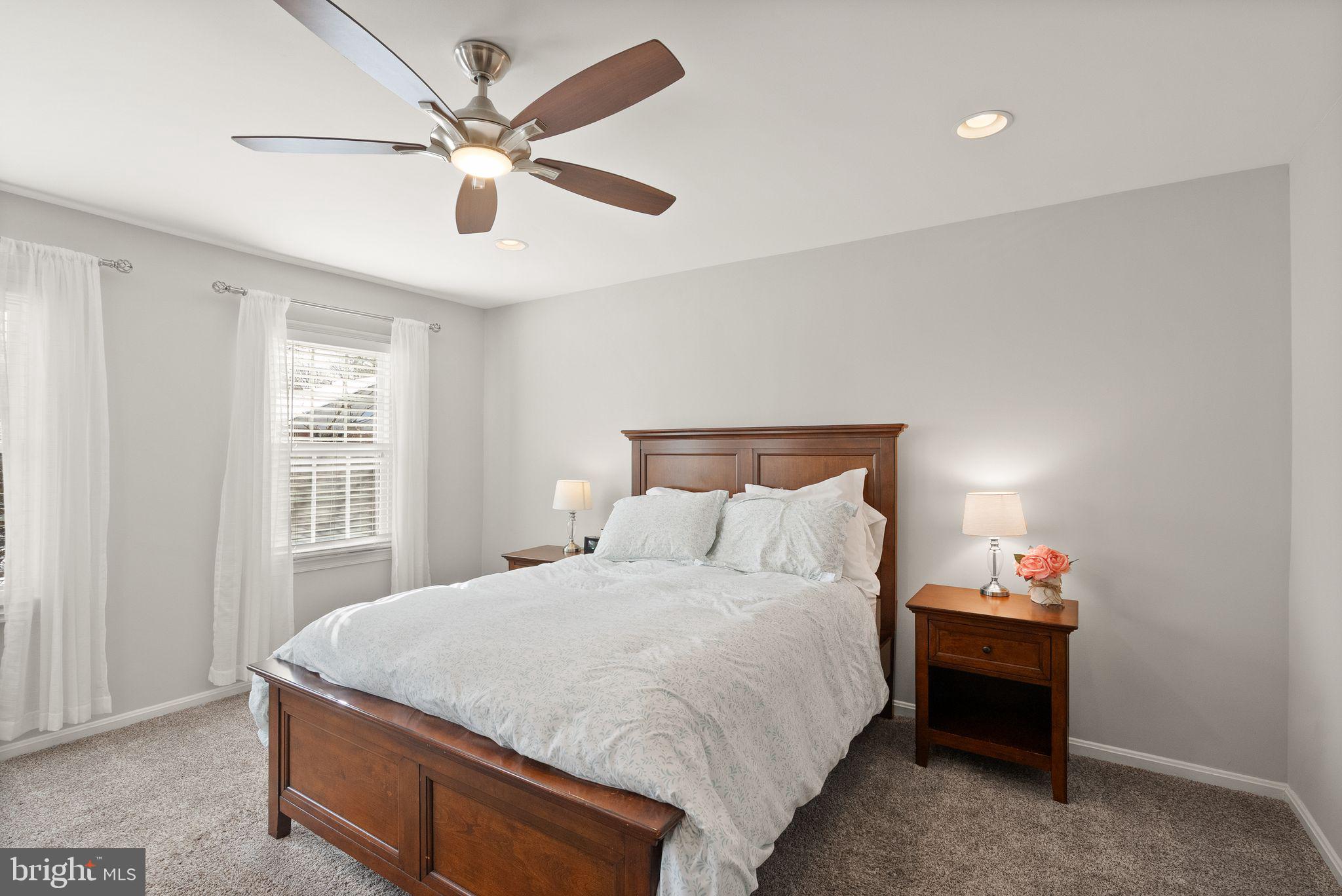 COUNTRY CREEK - Residential