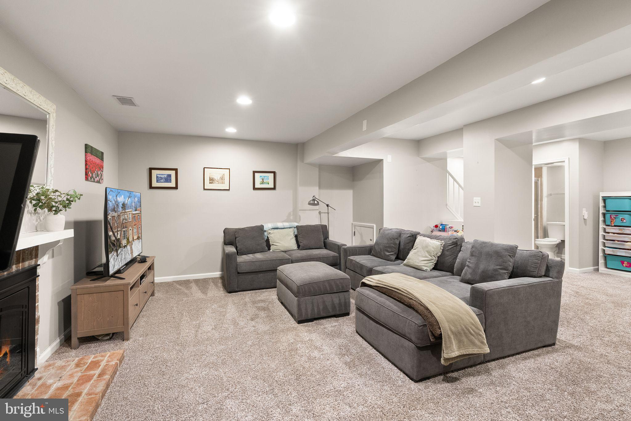 COUNTRY CREEK - Residential