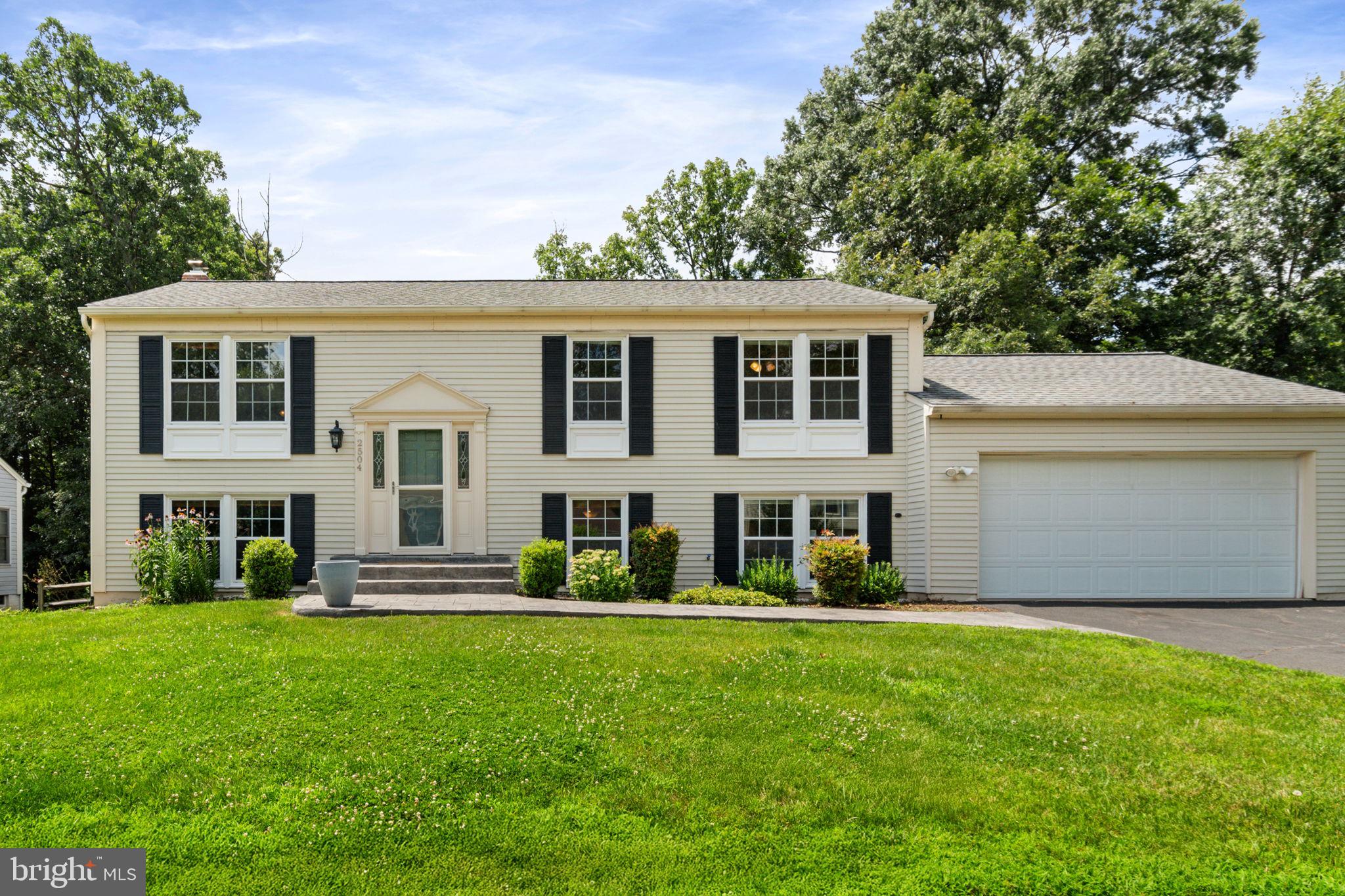 FOX MILL ESTATES - Residential Lease