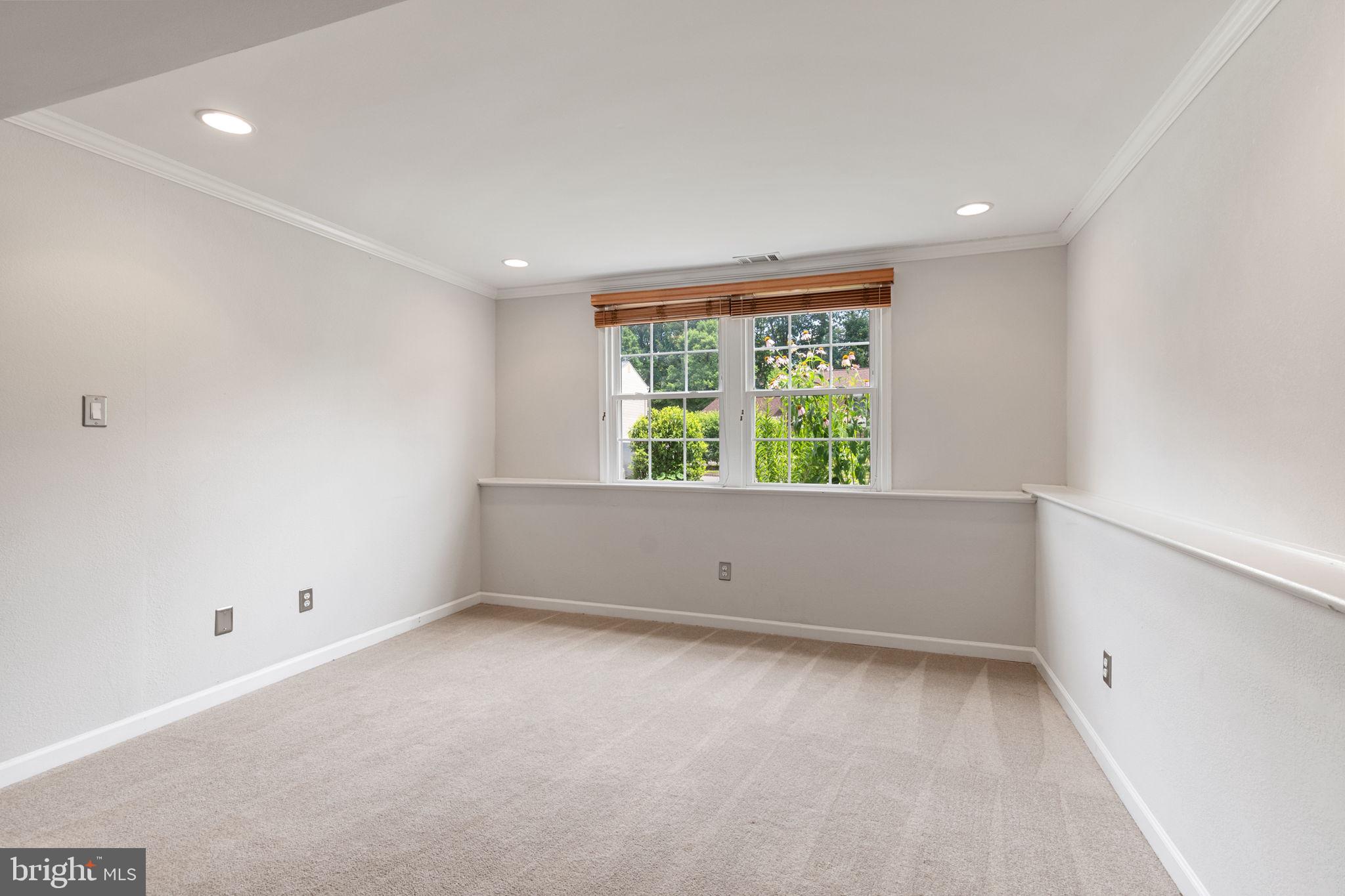 FOX MILL ESTATES - Residential Lease