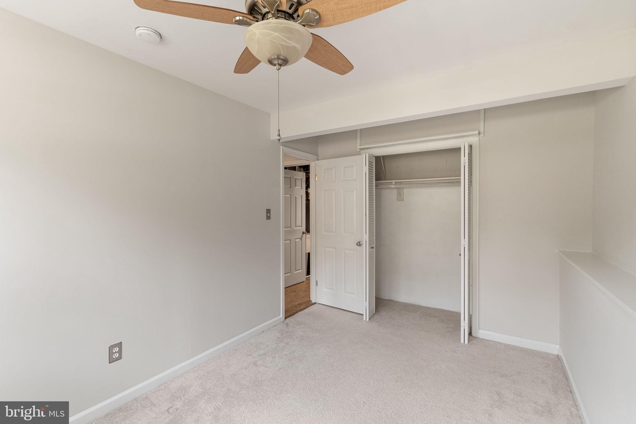 FOX MILL ESTATES - Residential Lease