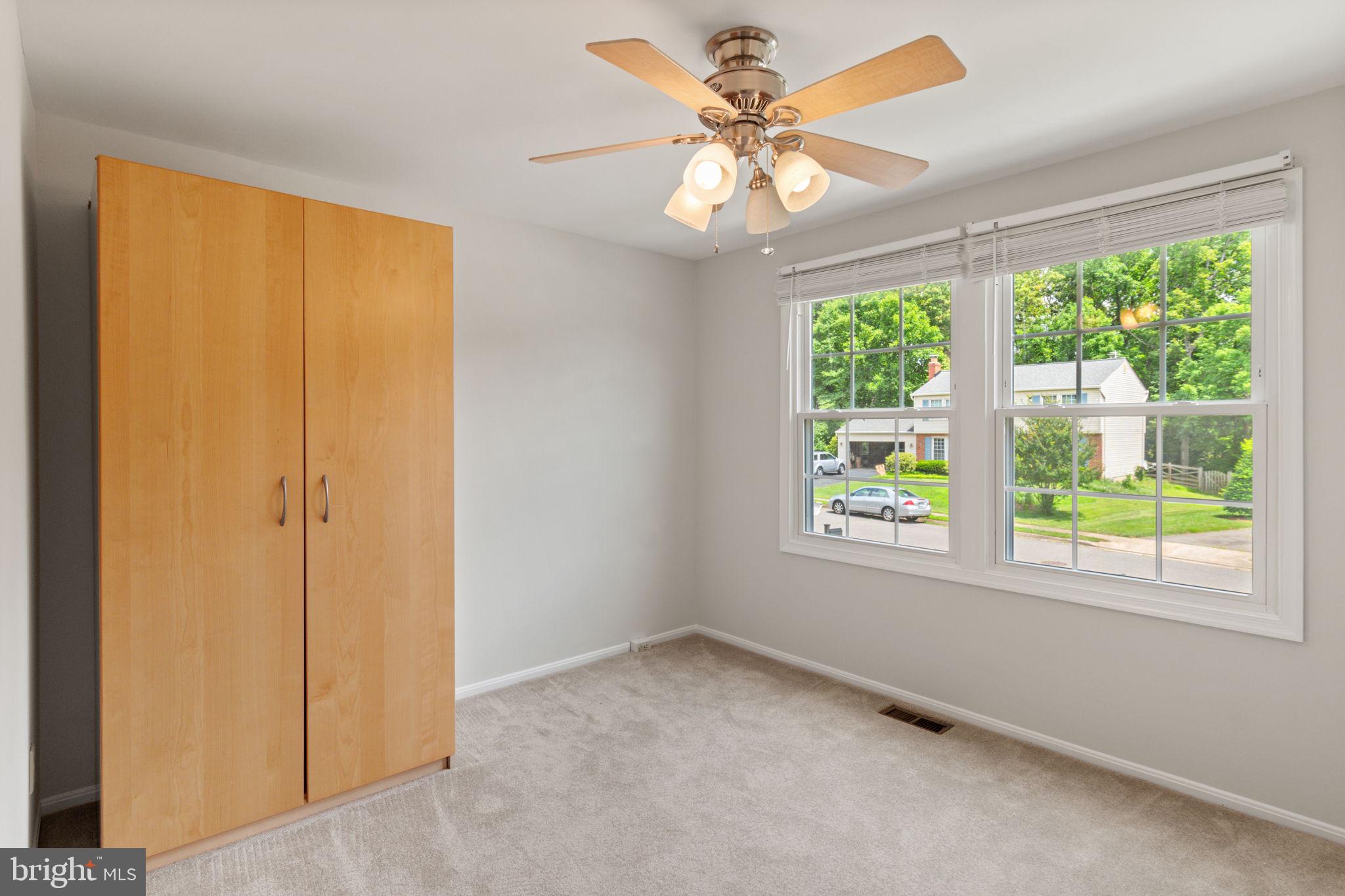 FOX MILL ESTATES - Residential Lease