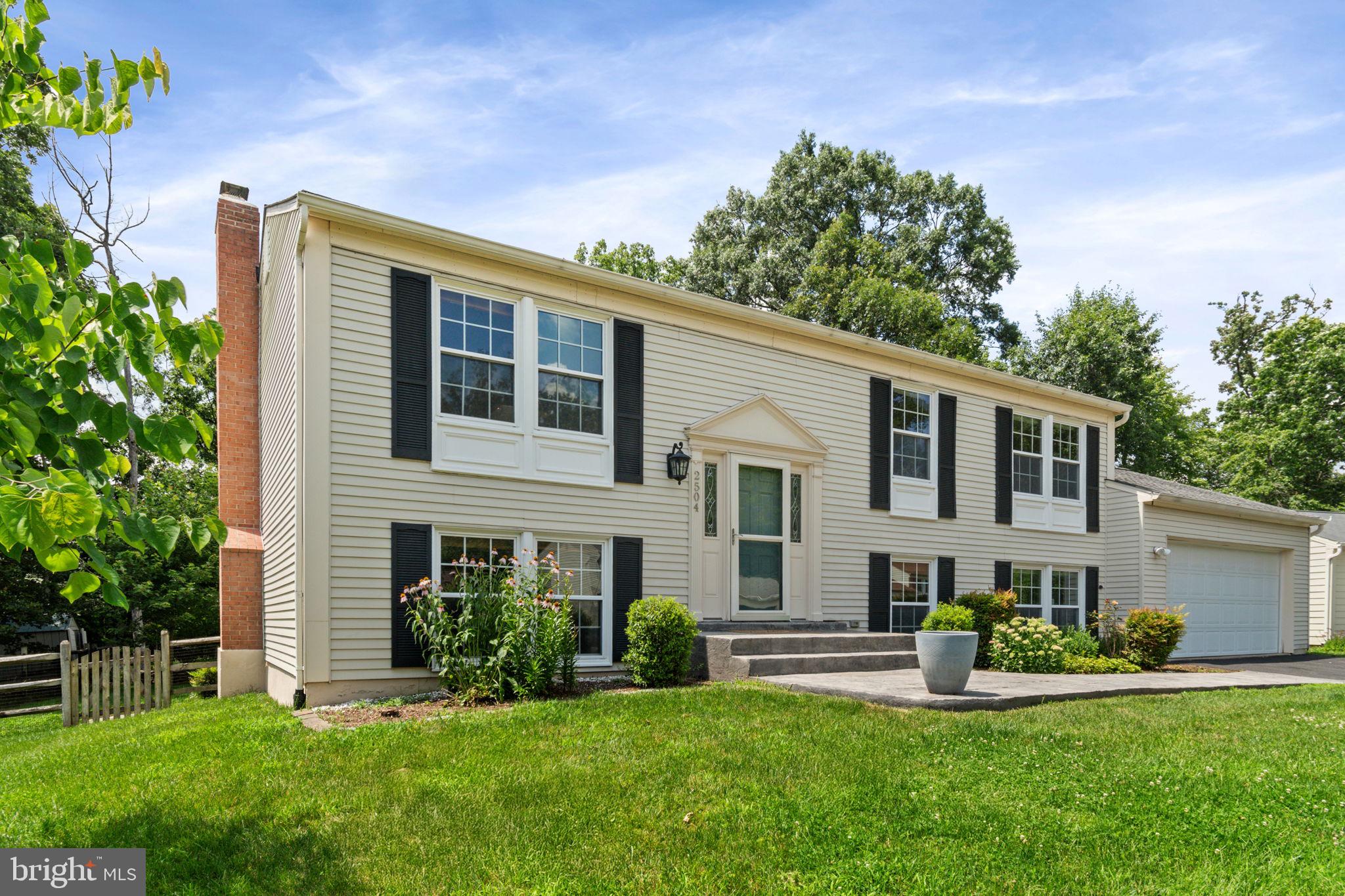 FOX MILL ESTATES - Residential Lease