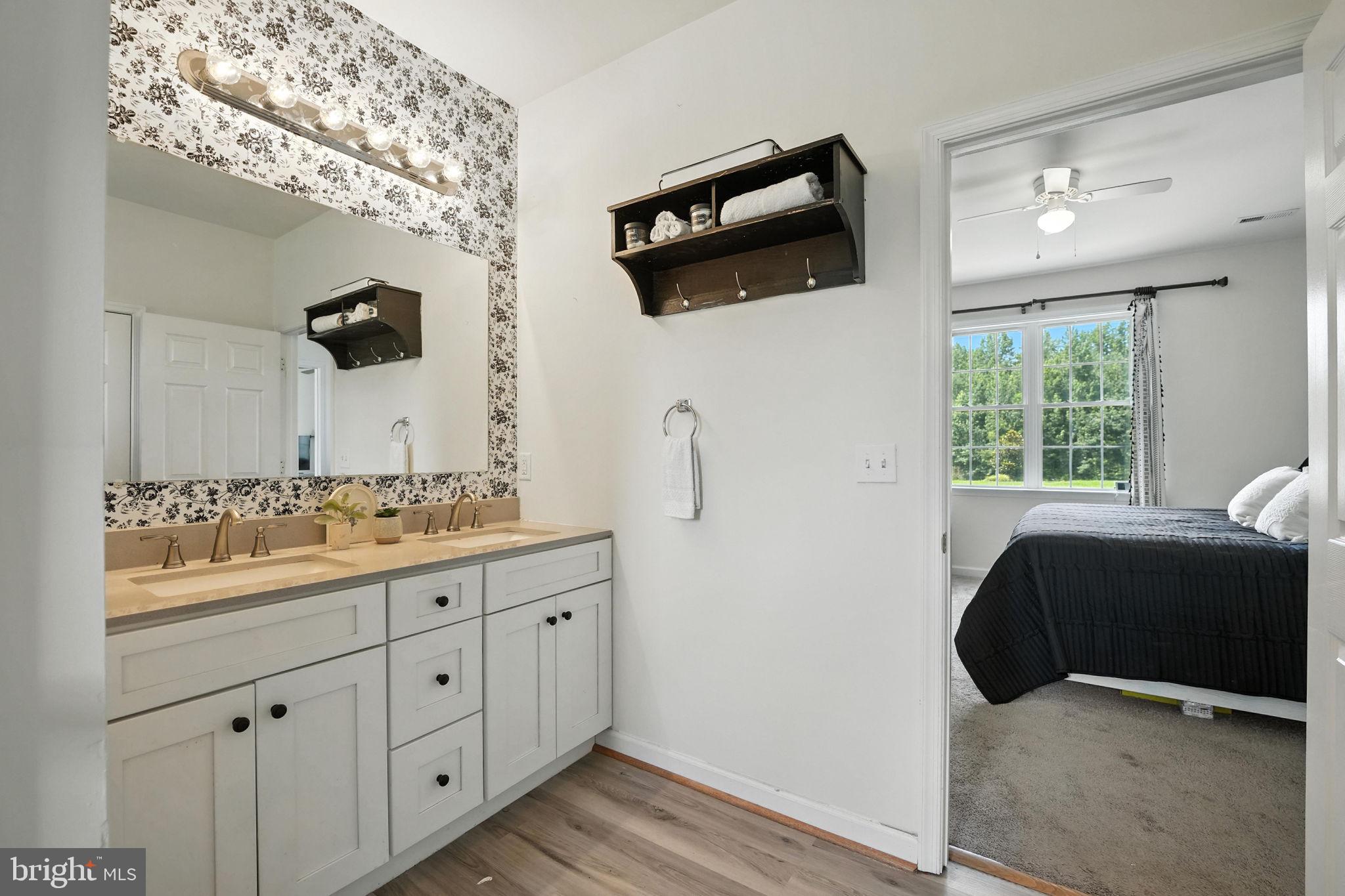 BELLA WOODS - Residential