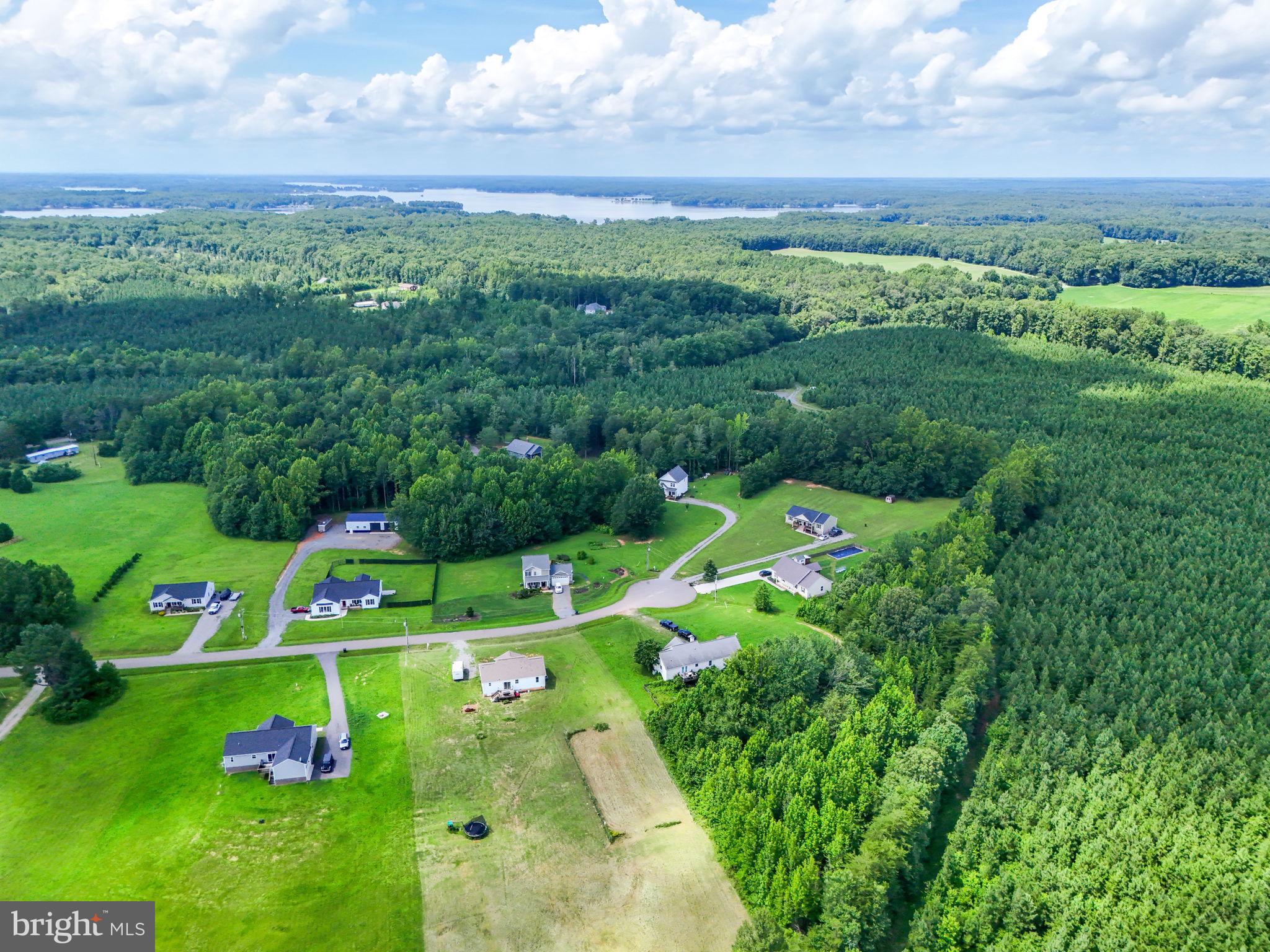 BELLA WOODS - Residential