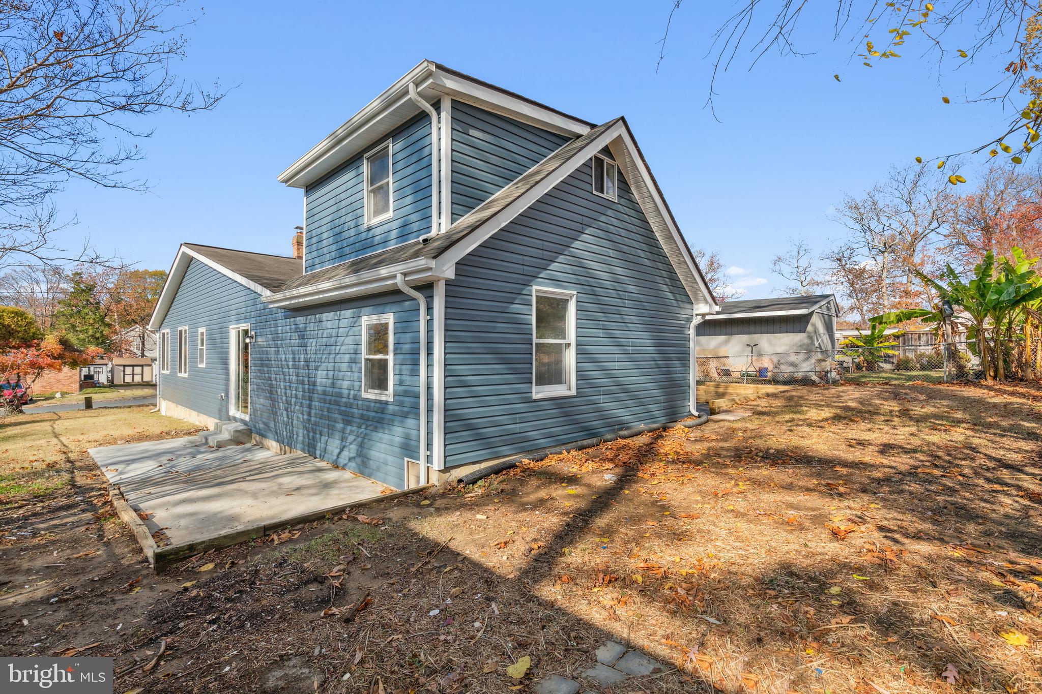 WOODLAND BEACH - Residential