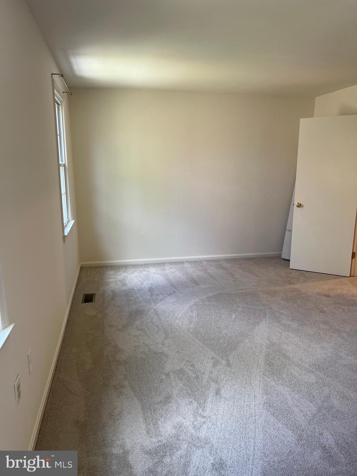 KINGS PARK WEST - Residential Lease