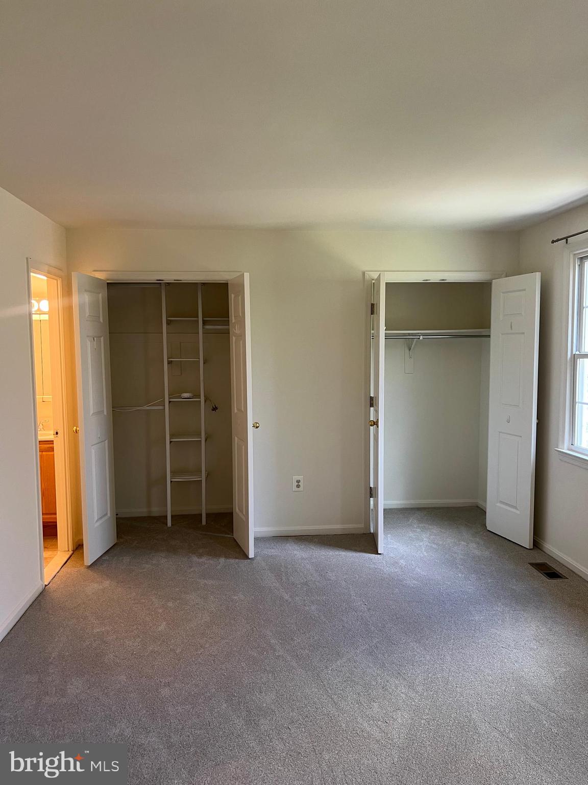 KINGS PARK WEST - Residential Lease