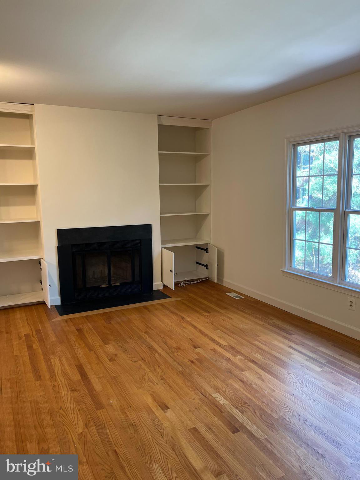 KINGS PARK WEST - Residential Lease