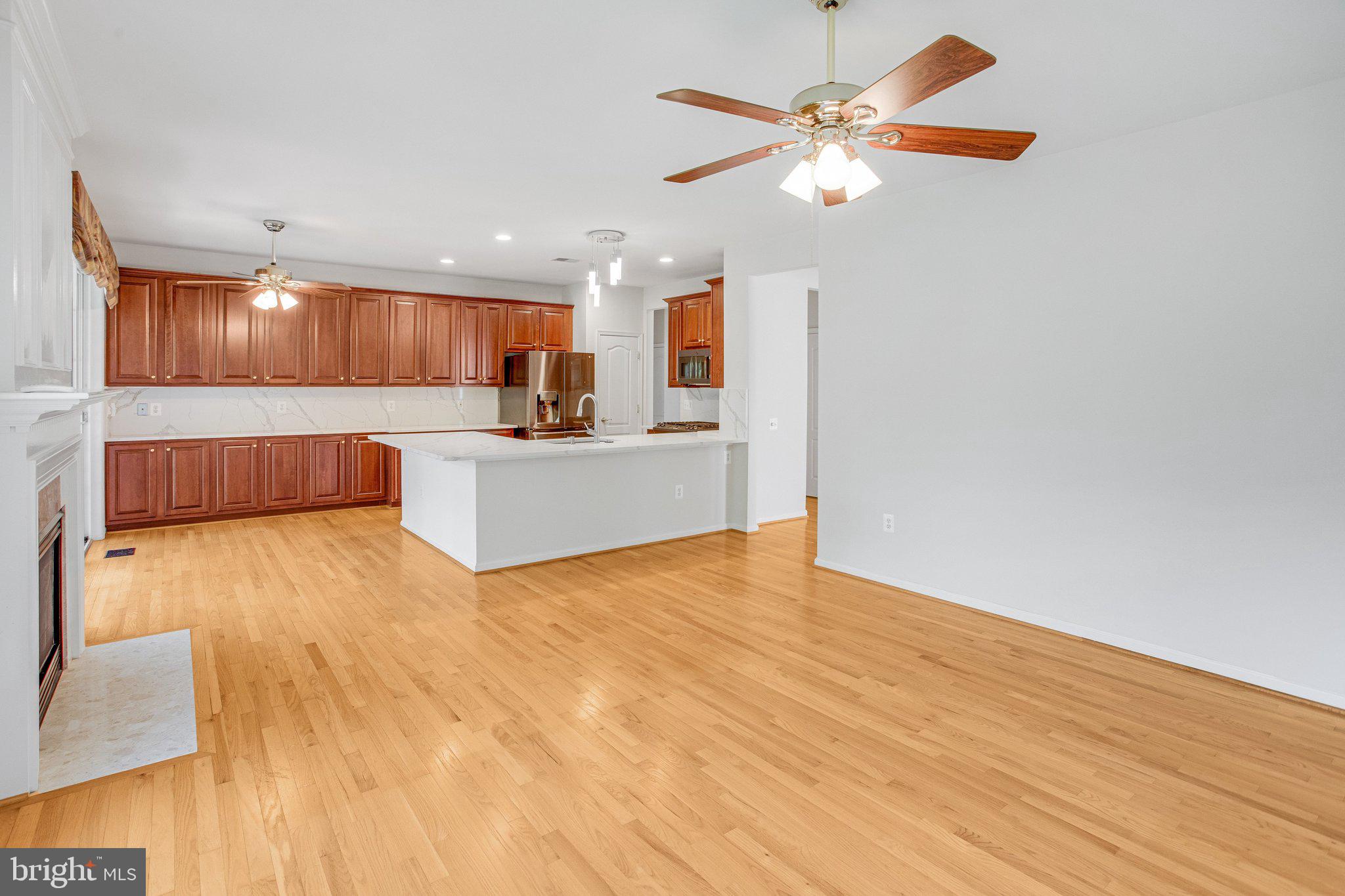 RIVER RIDGE - Residential