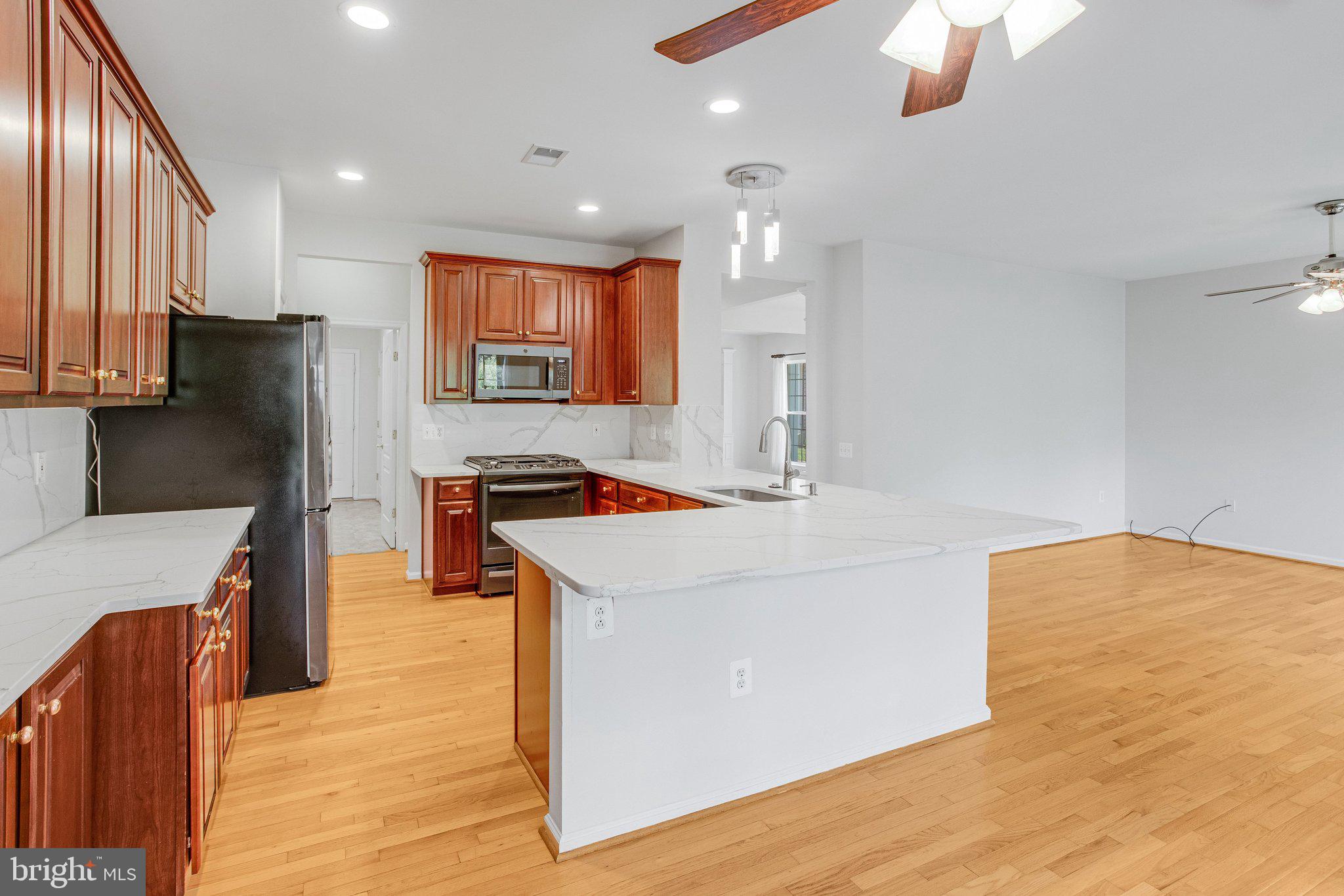 RIVER RIDGE - Residential