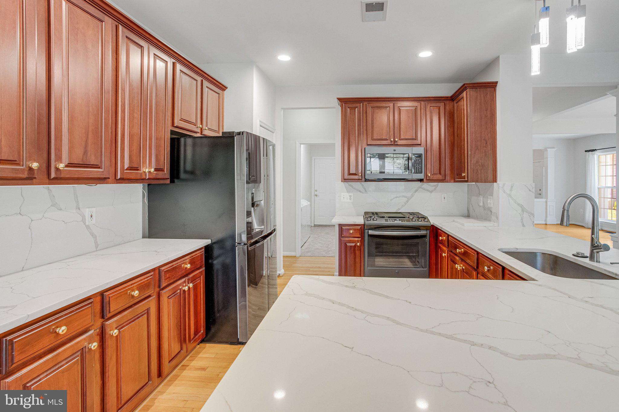 RIVER RIDGE - Residential