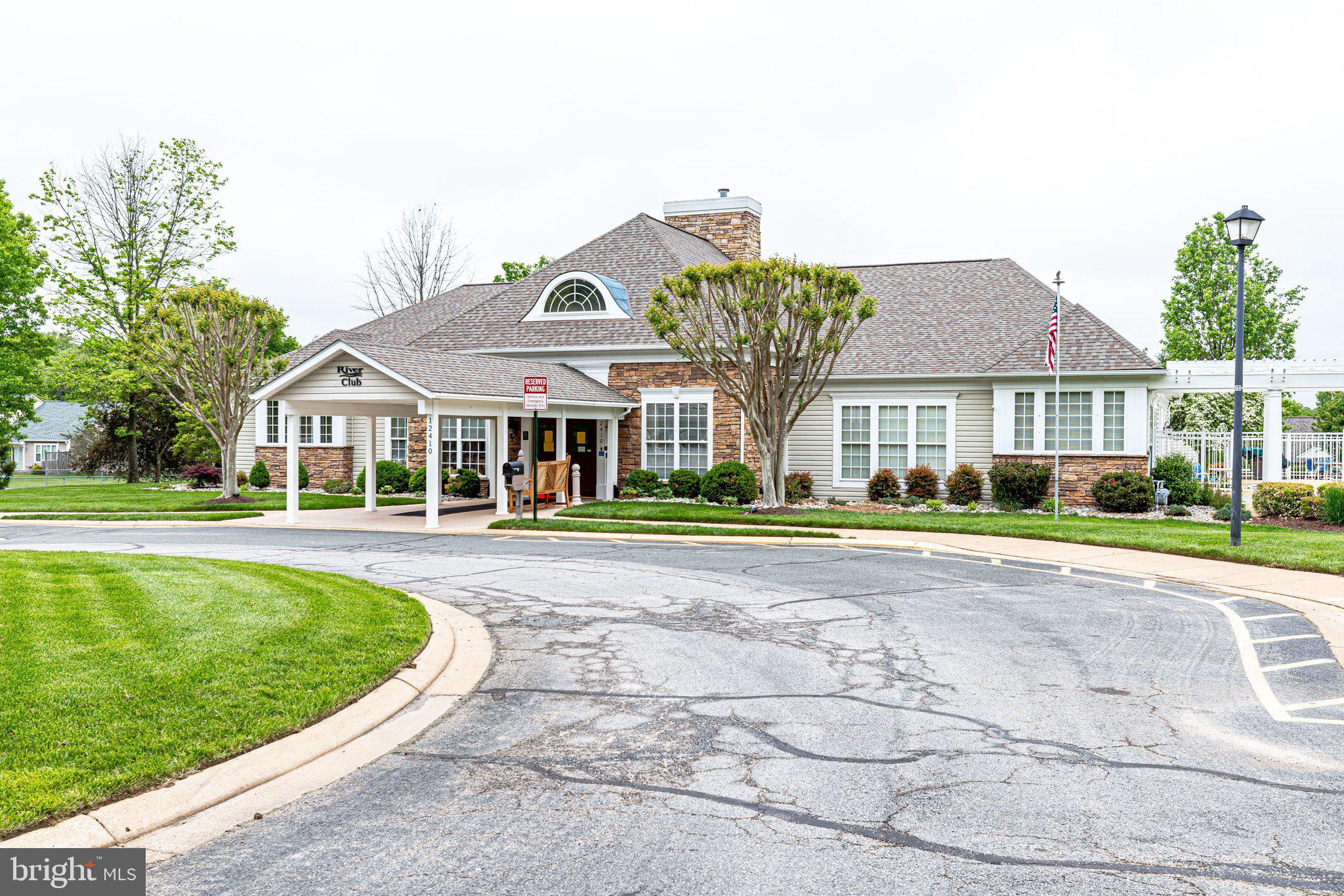 RIVER RIDGE - Residential