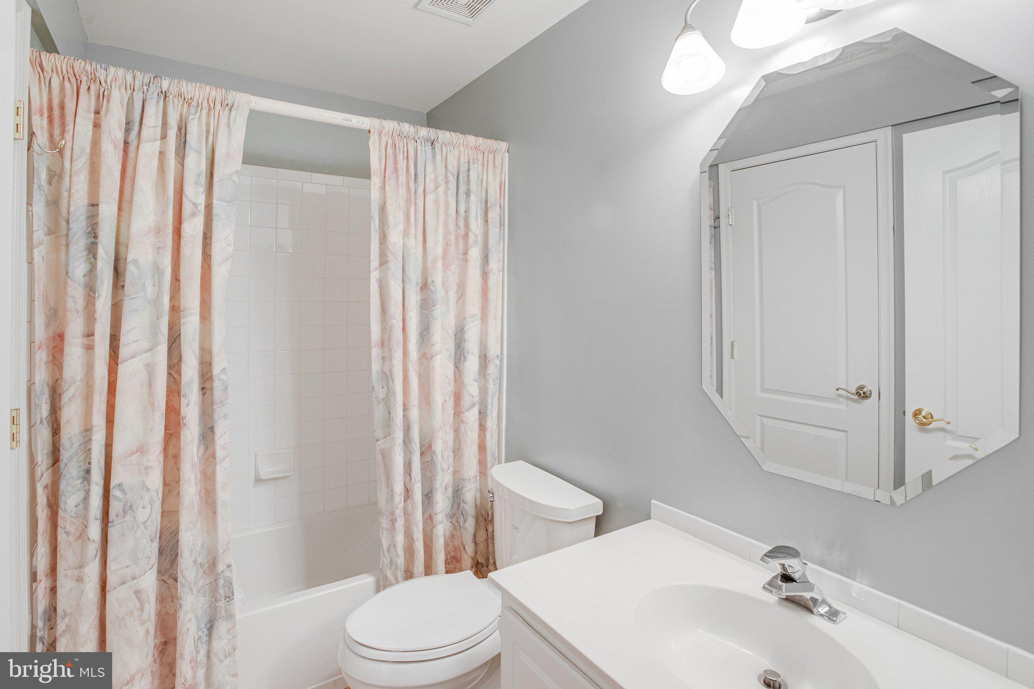 RIVER RIDGE - Residential