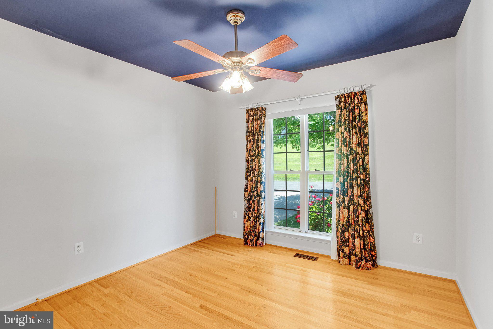 RIVER RIDGE - Residential