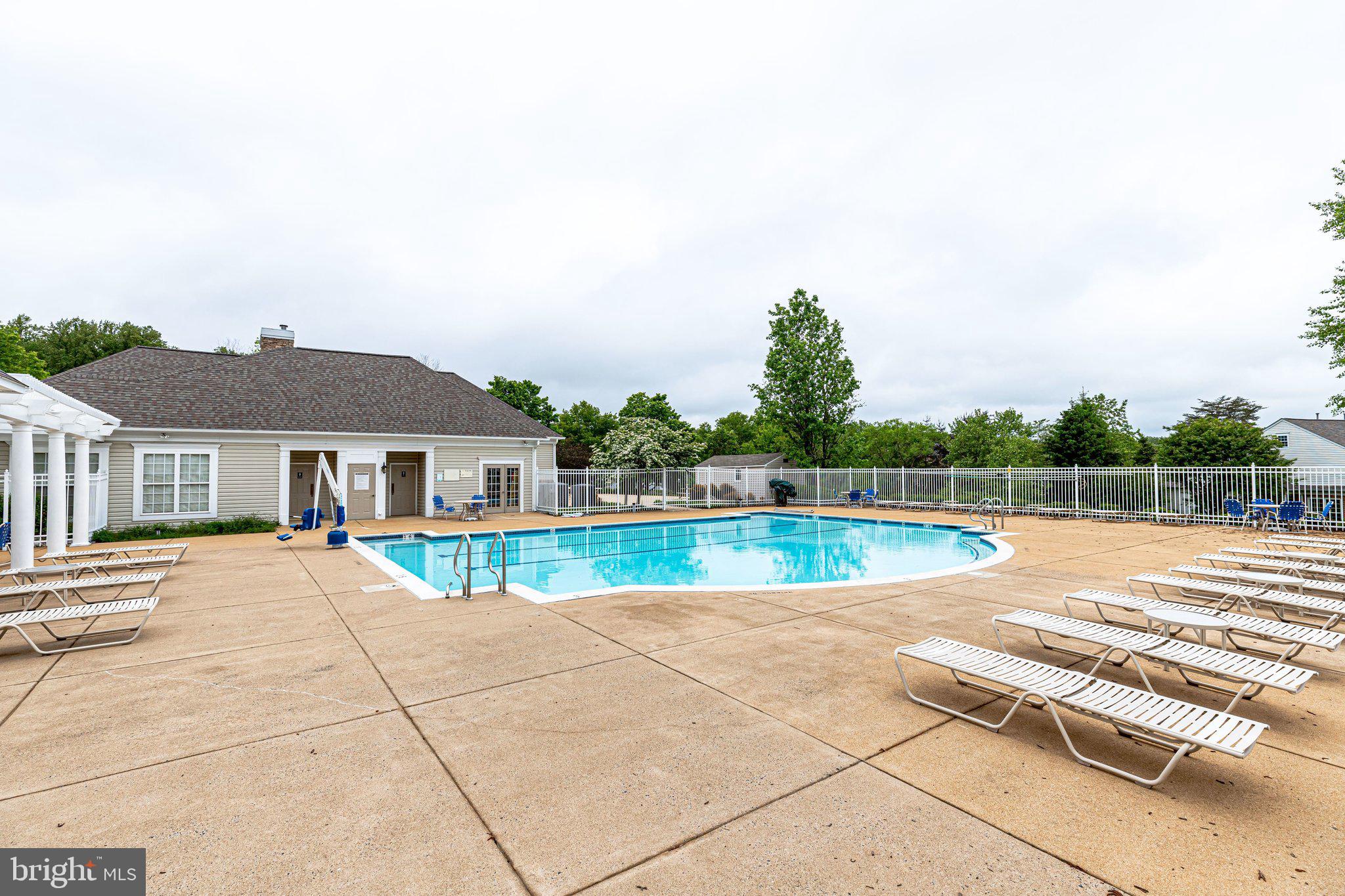 RIVER RIDGE - Residential