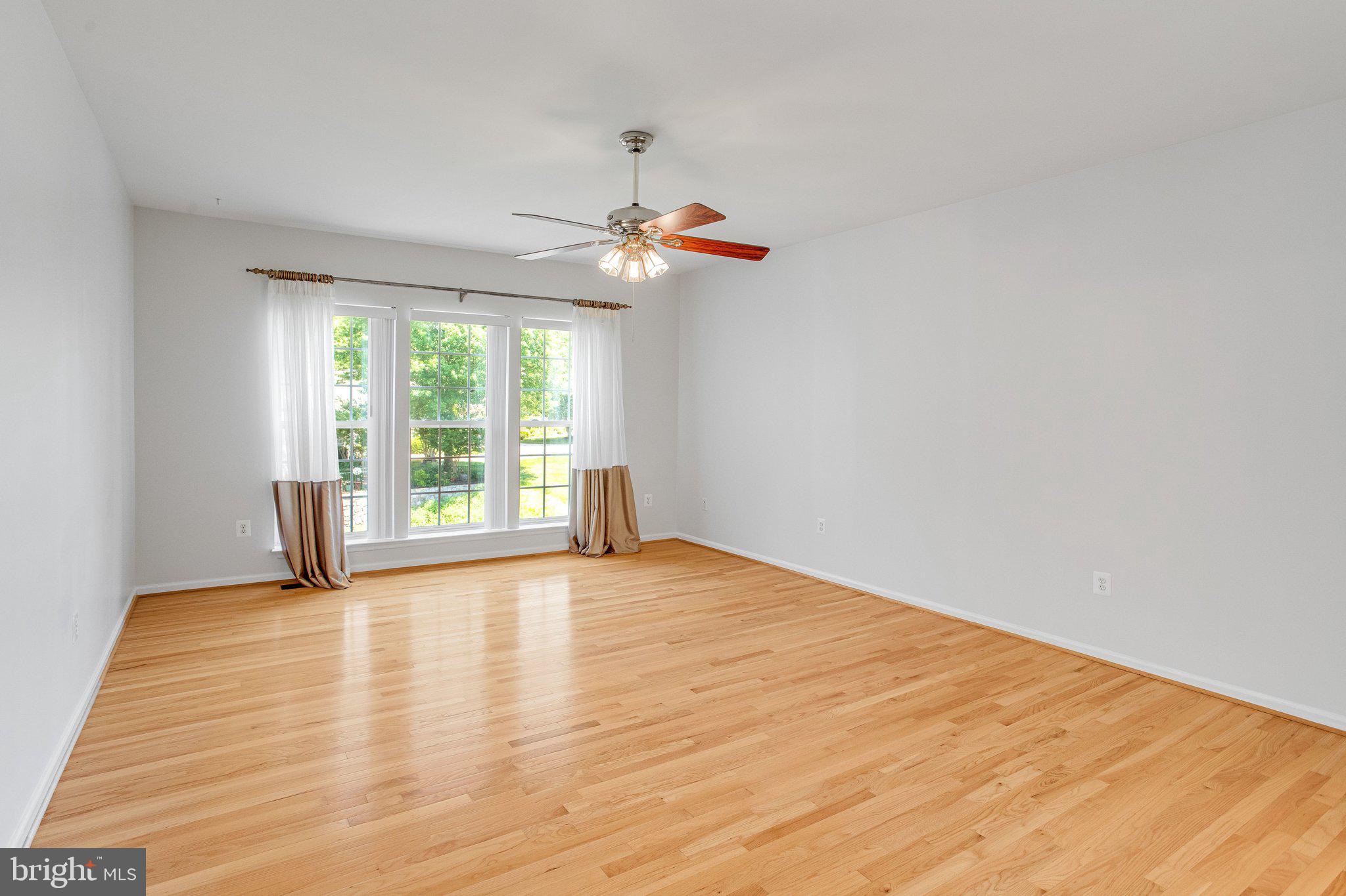 RIVER RIDGE - Residential